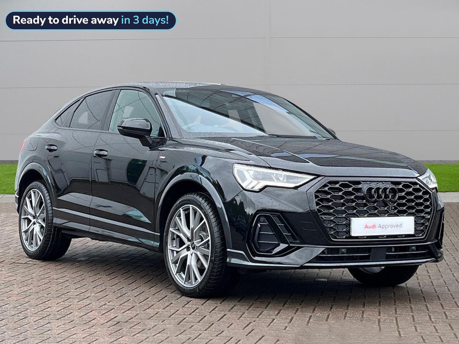 Main listing image - Audi Q3