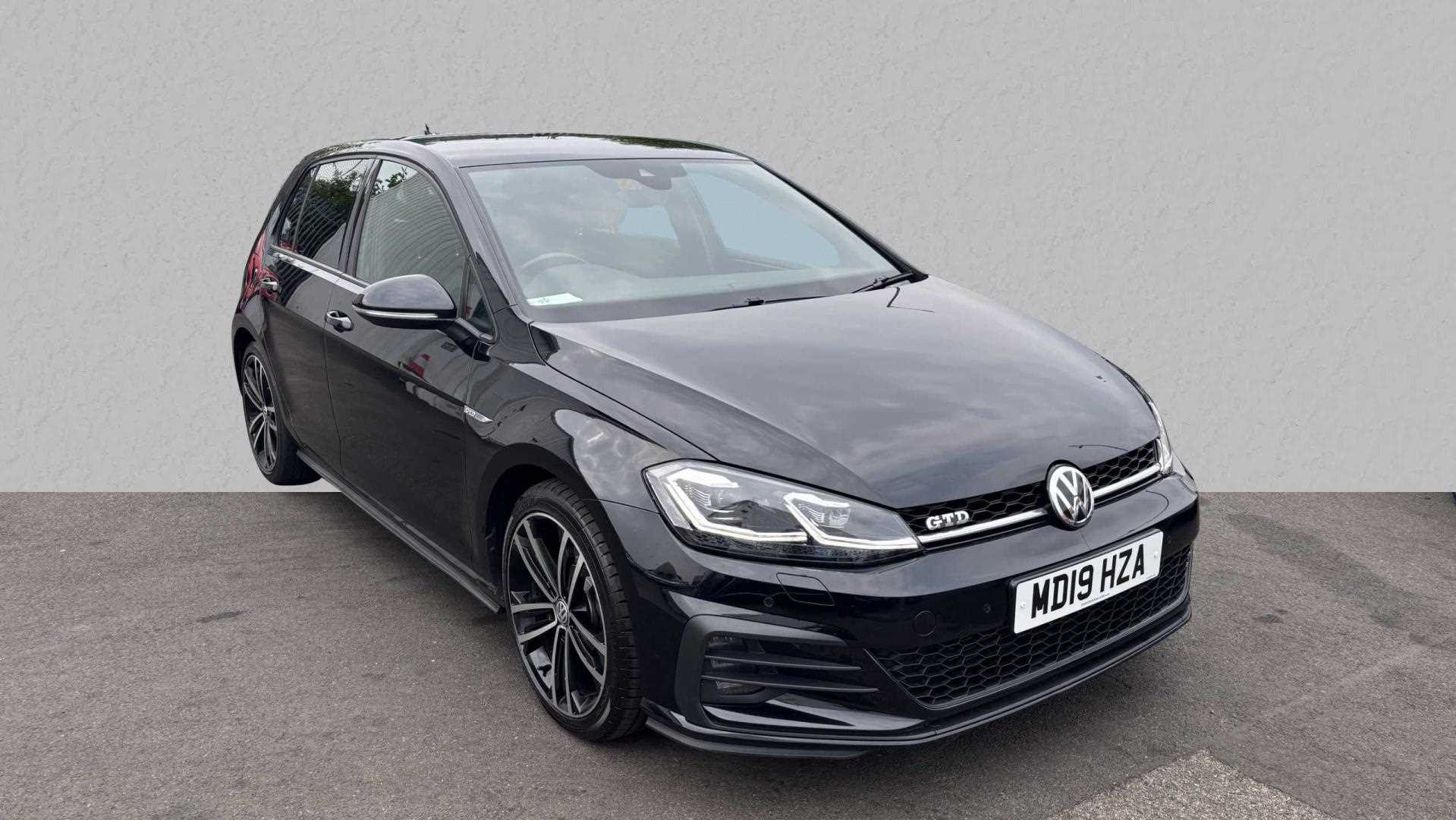 Main listing image - Volkswagen Golf