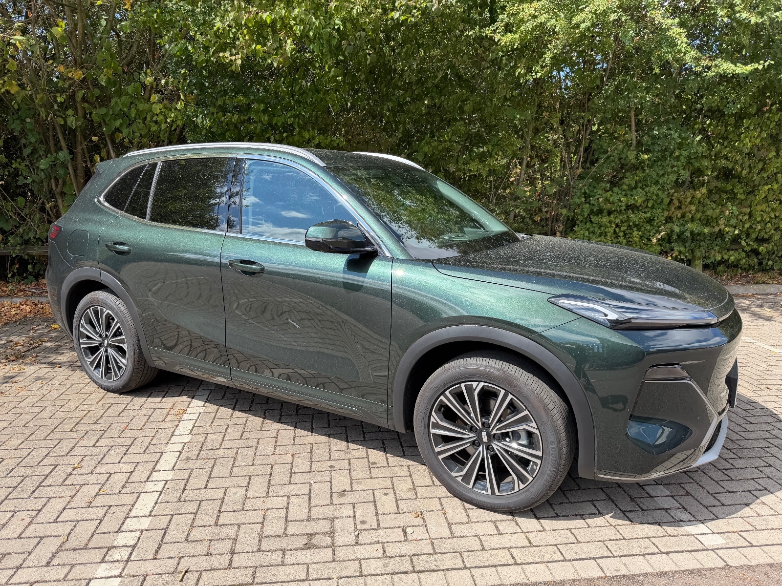 Main listing image - Geely Starray
