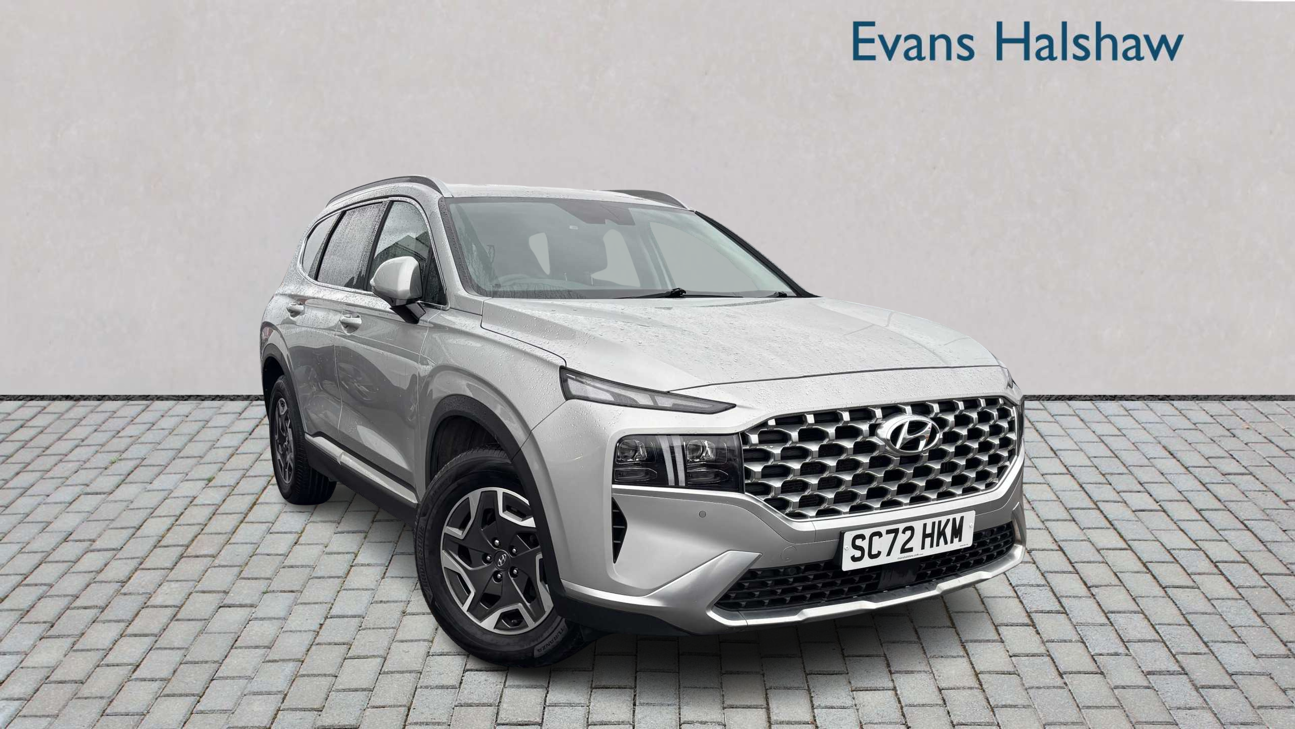 Main listing image - Hyundai Santa Fe