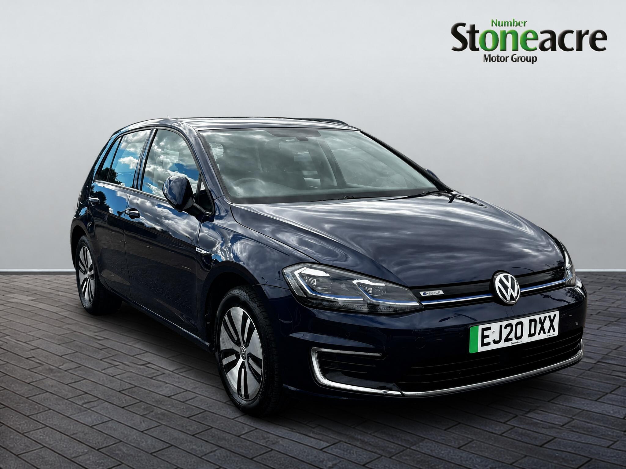 Main listing image - Volkswagen Golf