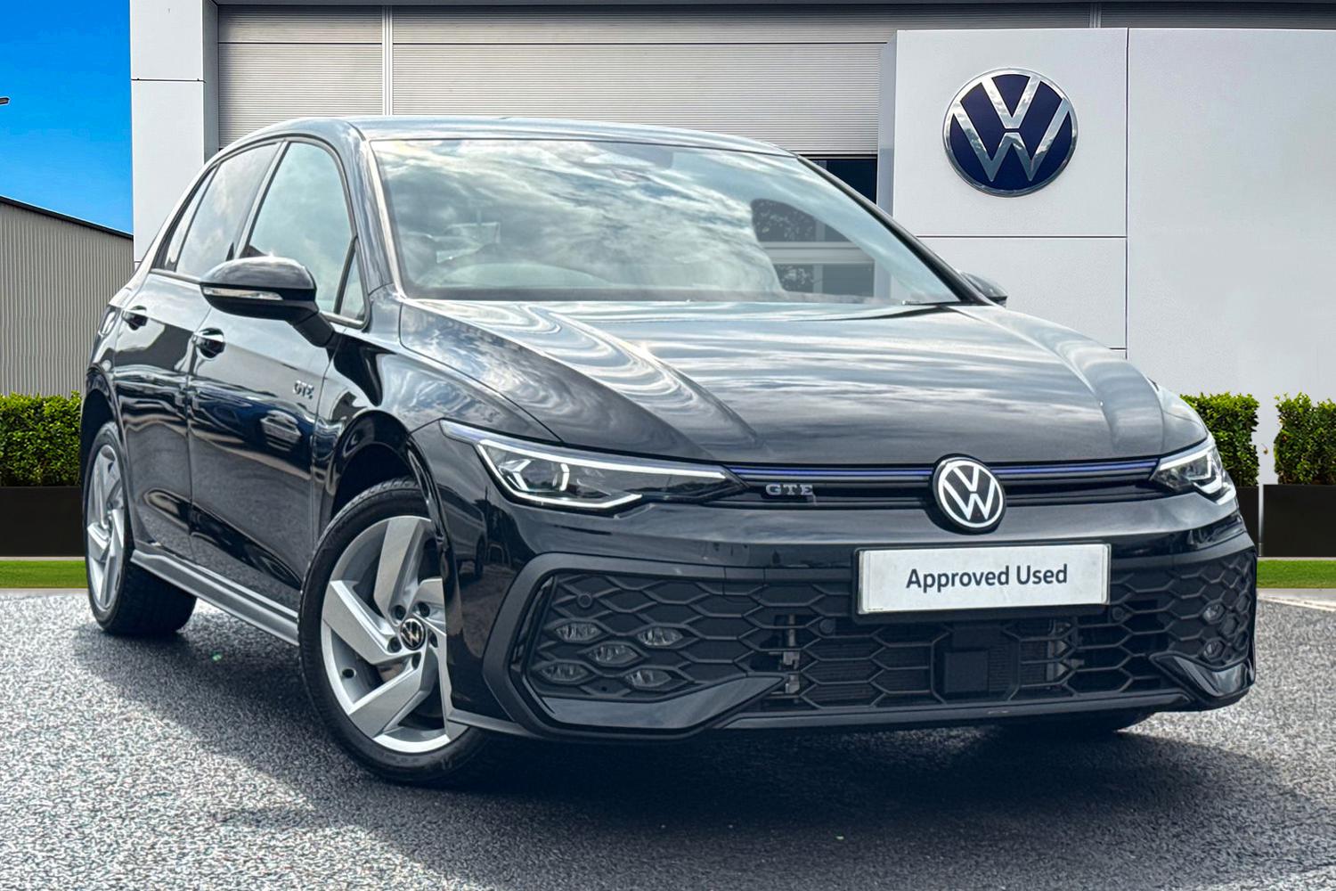 Main listing image - Volkswagen Golf
