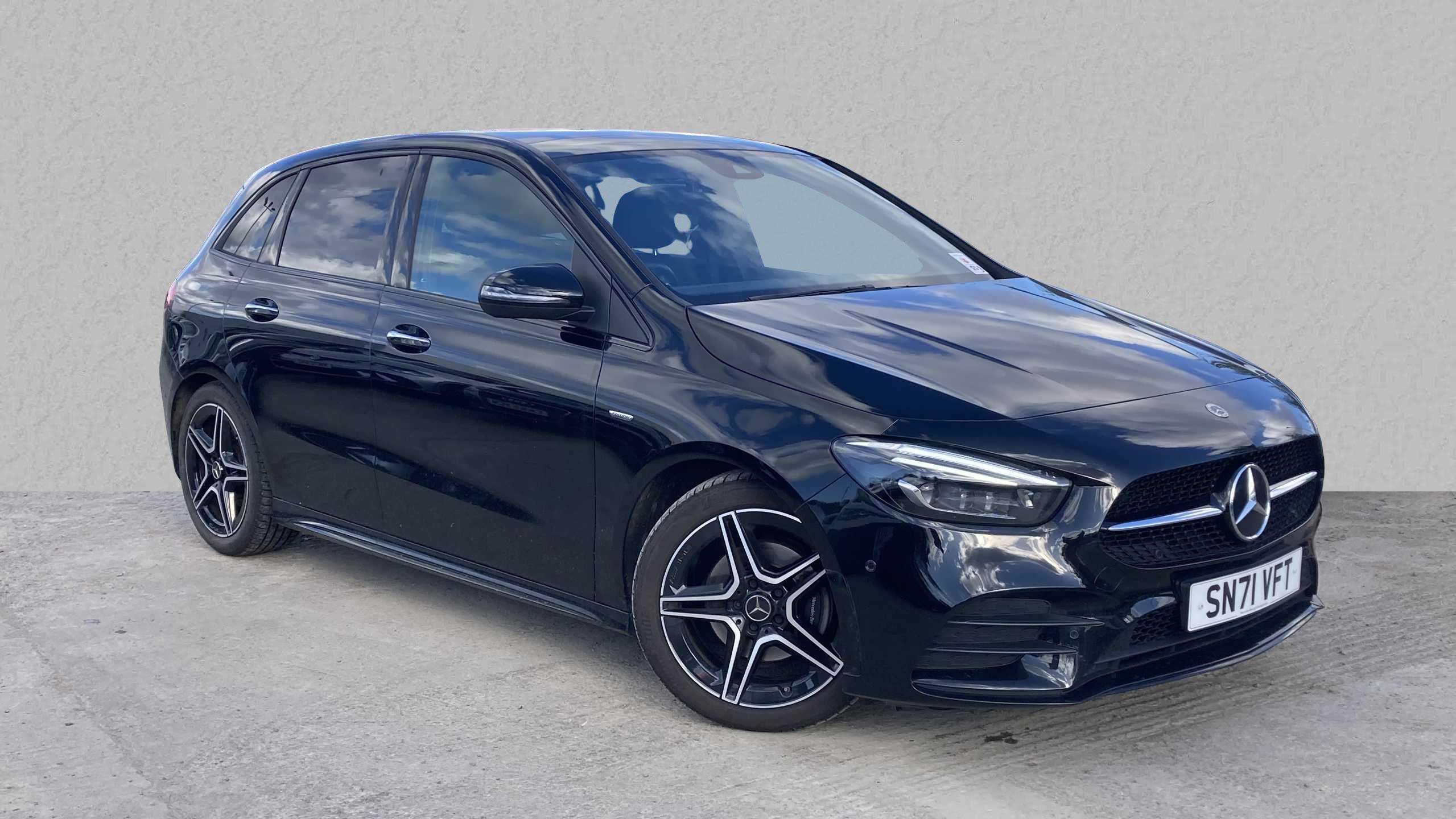 Main listing image - Mercedes-Benz B-Class