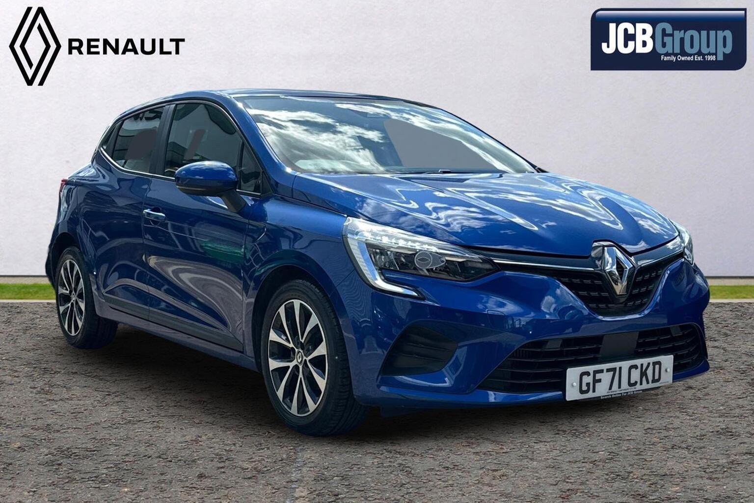 Main listing image - Renault Clio