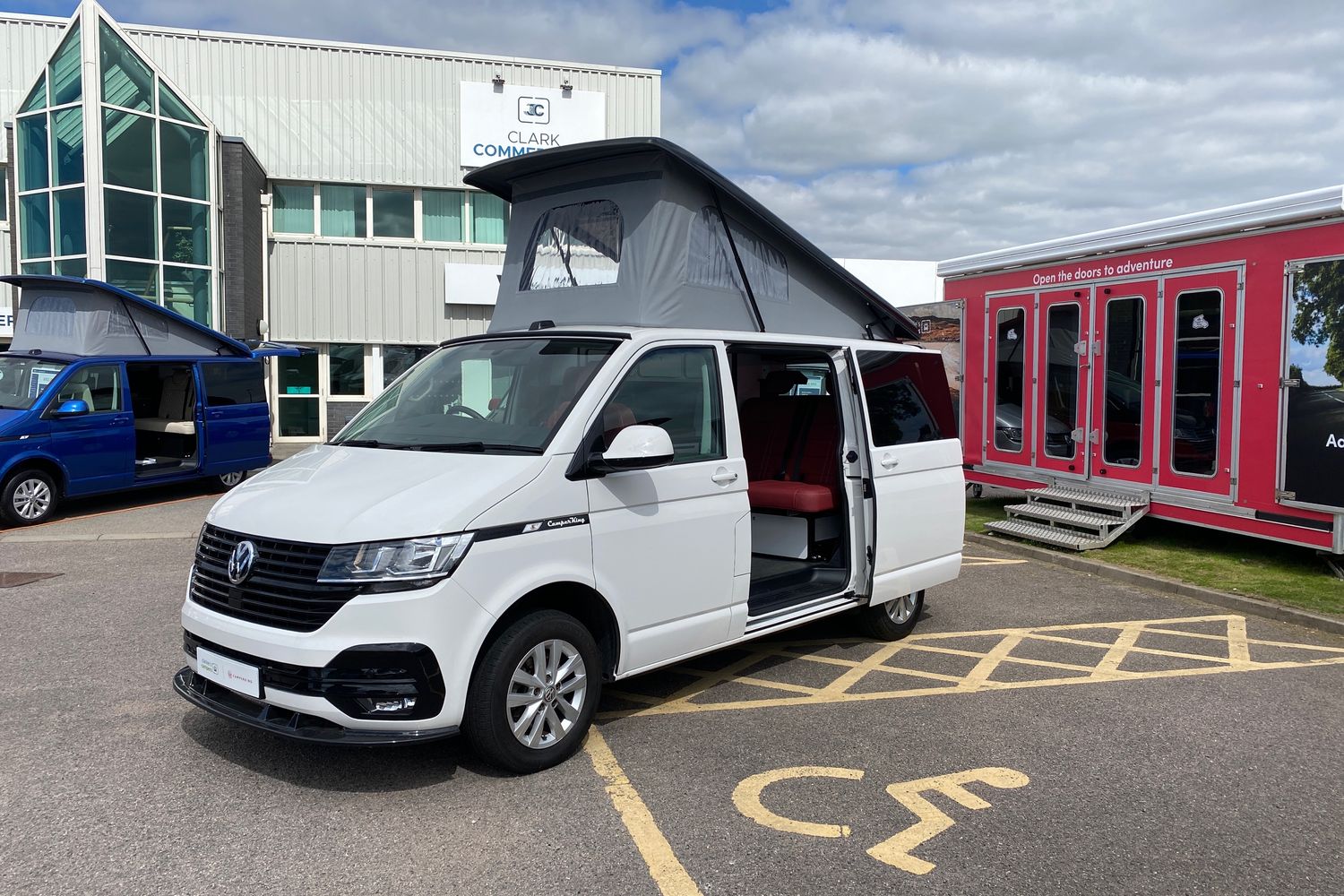 Main listing image - Volkswagen Transporter