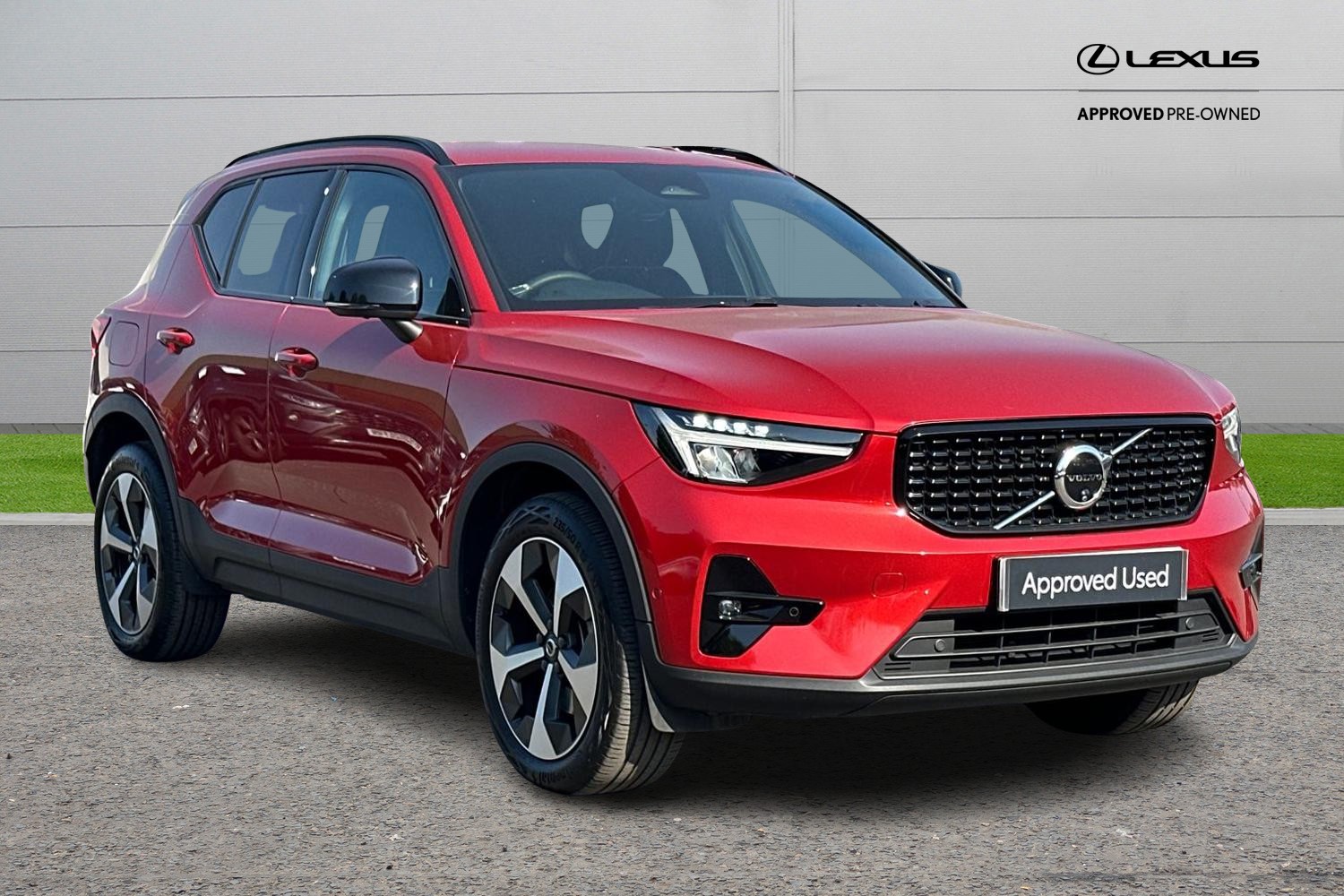 Main listing image - Volvo XC40