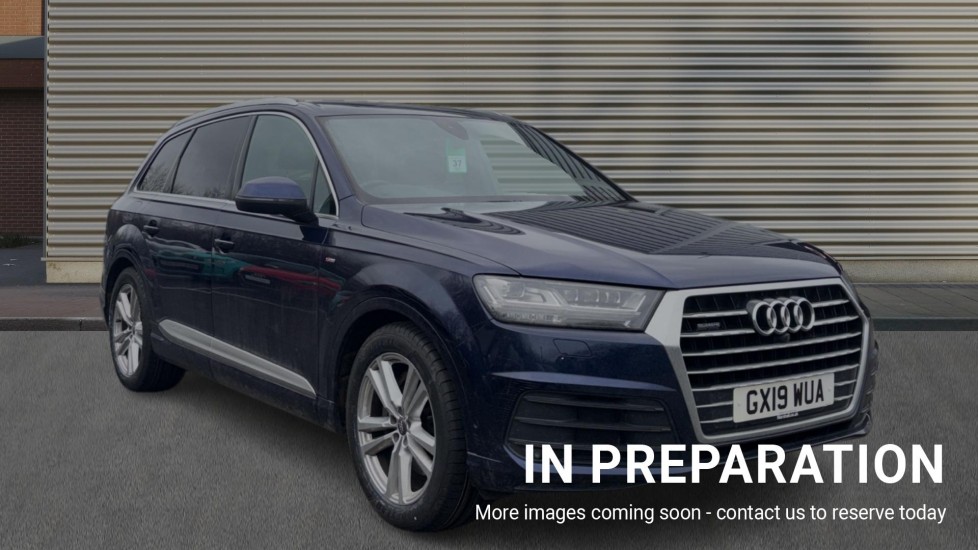 Main listing image - Audi Q7