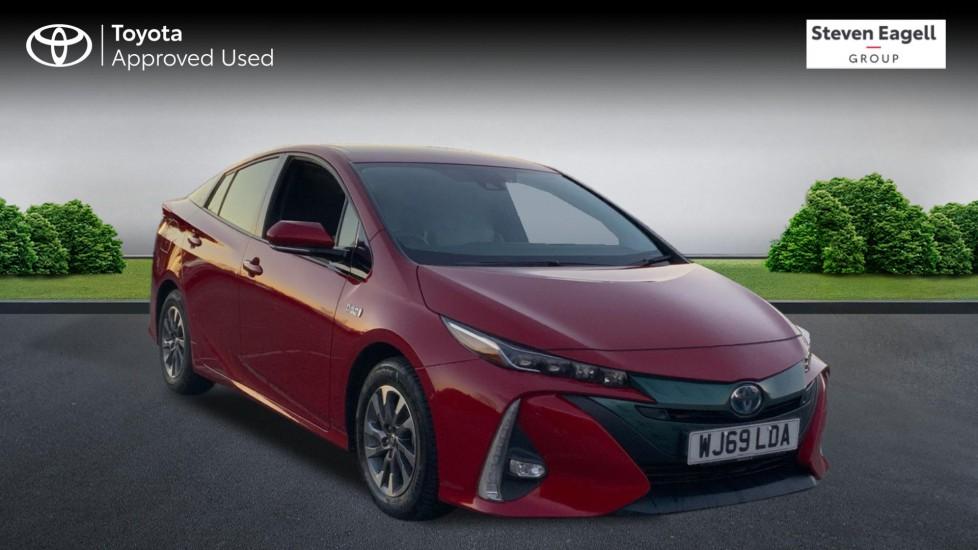 Main listing image - Toyota Prius Plug-In