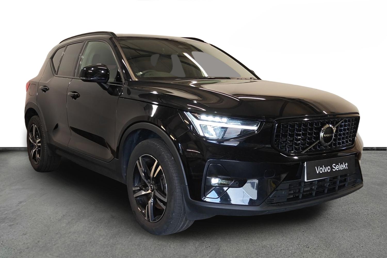 Main listing image - Volvo XC40