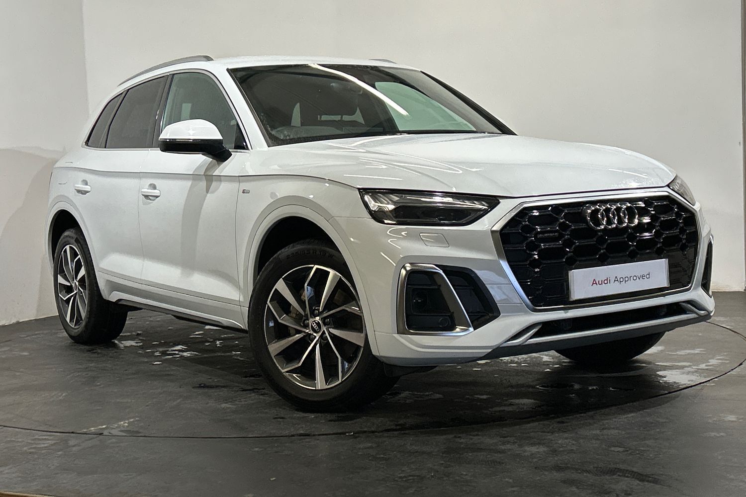 Main listing image - Audi Q5