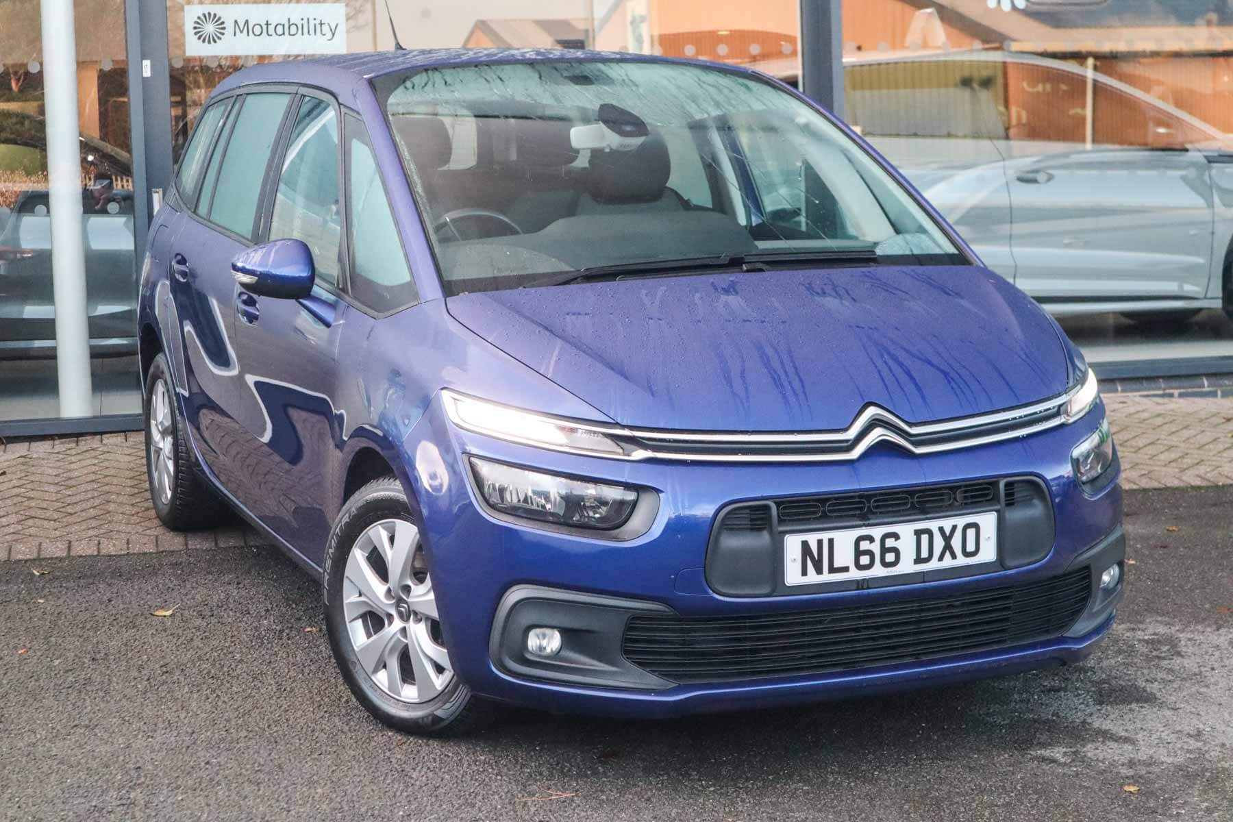 Main listing image - Citroen Grand C4 Picasso