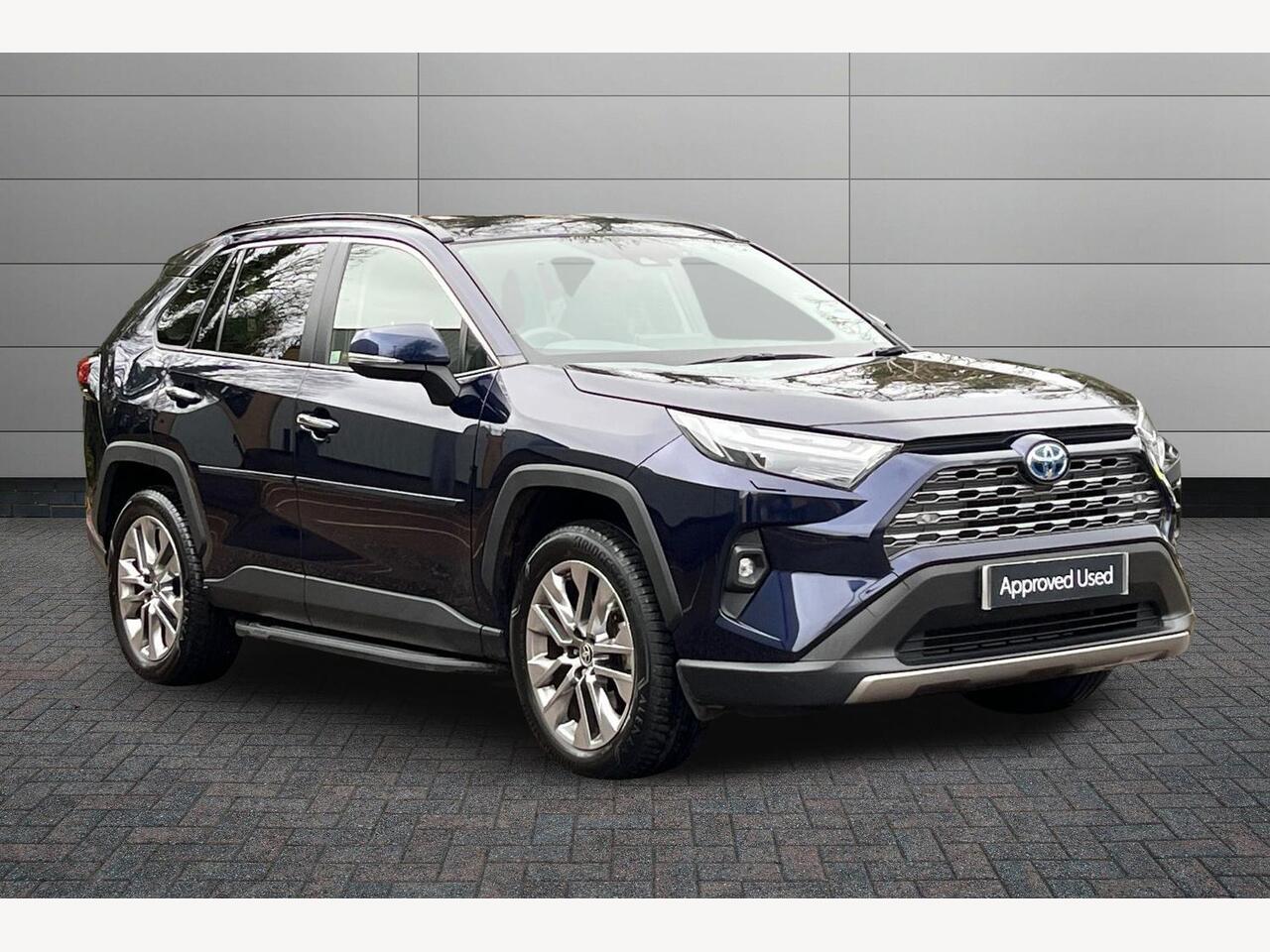 Main listing image - Toyota RAV4