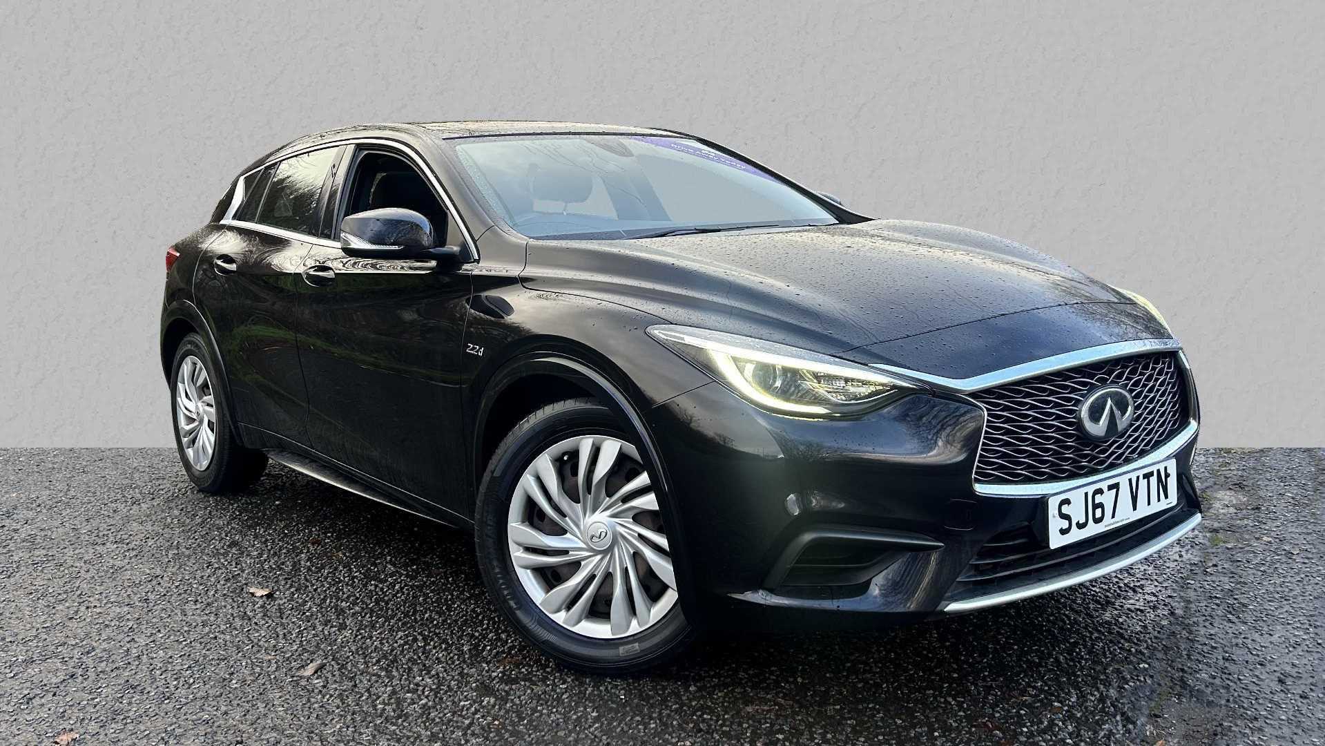 Main listing image - Infiniti Q30