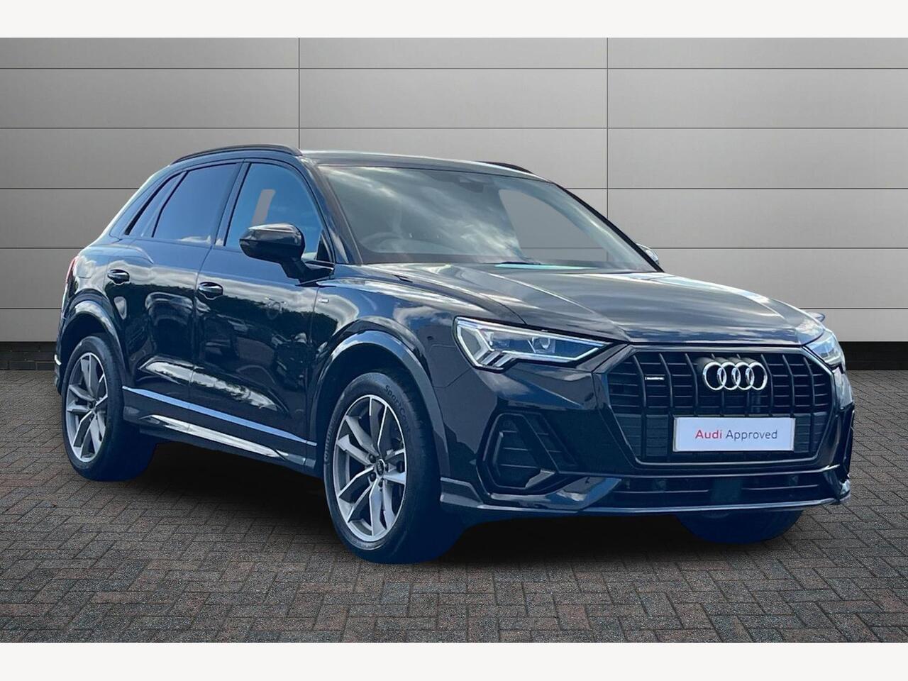 Main listing image - Audi Q3