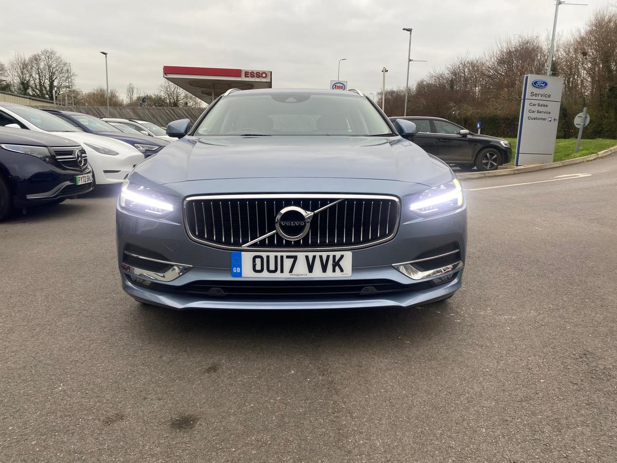 Main listing image - Volvo V90