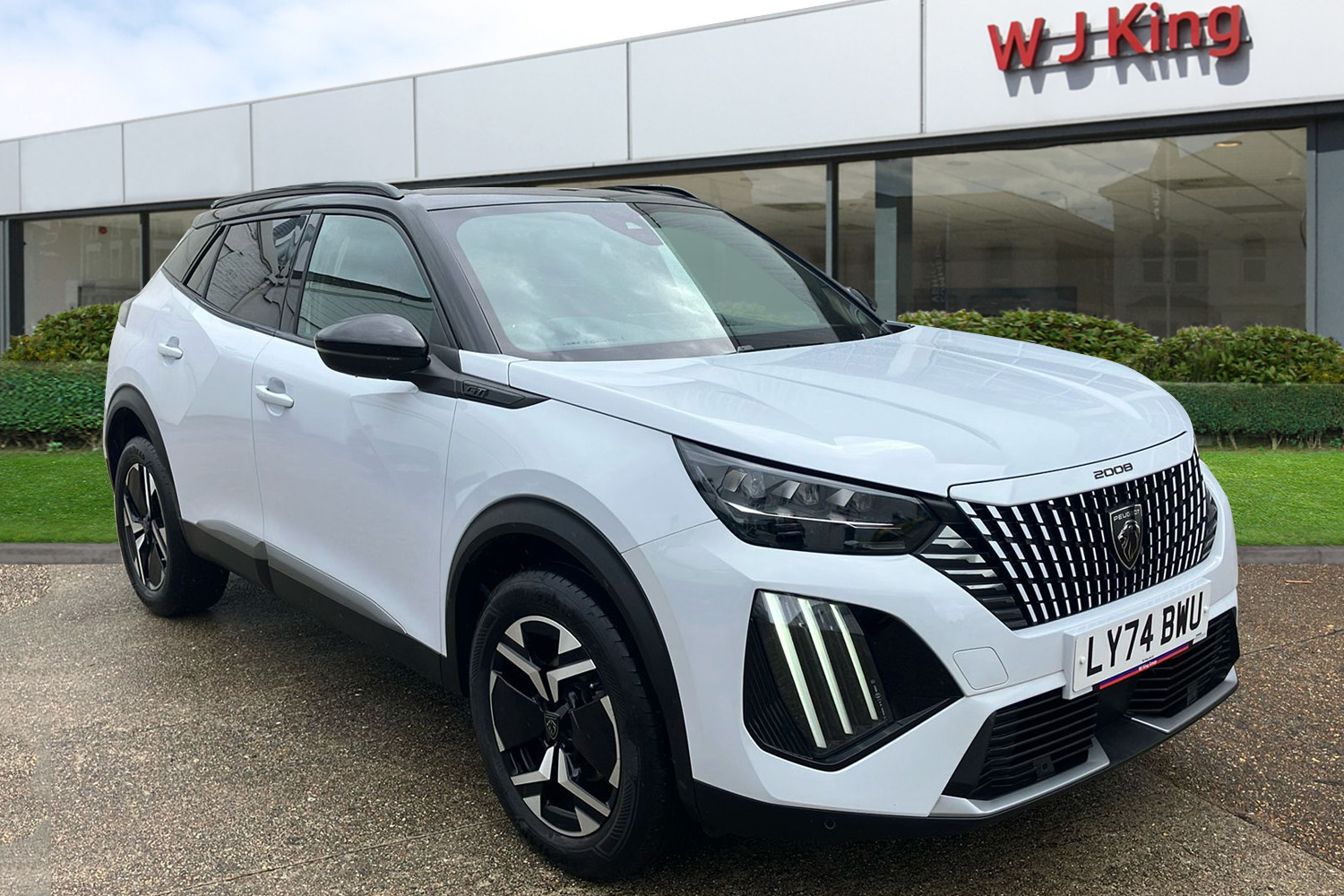 Main listing image - Peugeot 2008