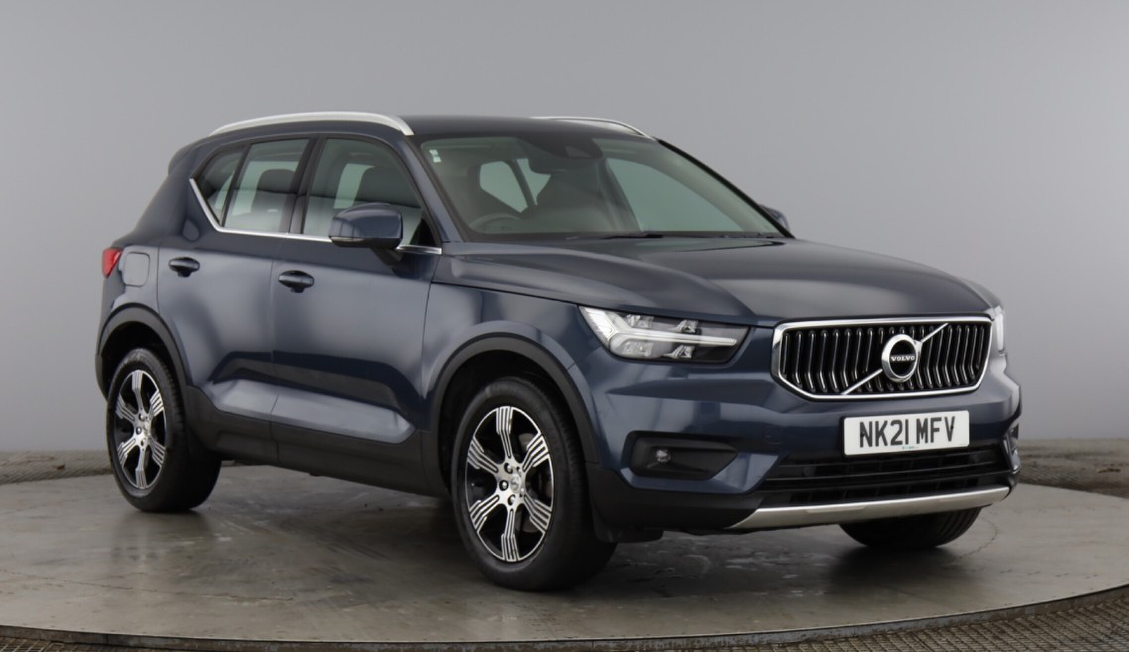 Main listing image - Volvo XC40