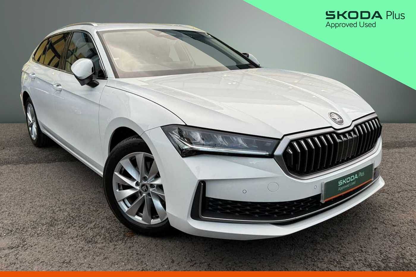 Main listing image - Skoda Superb Estate