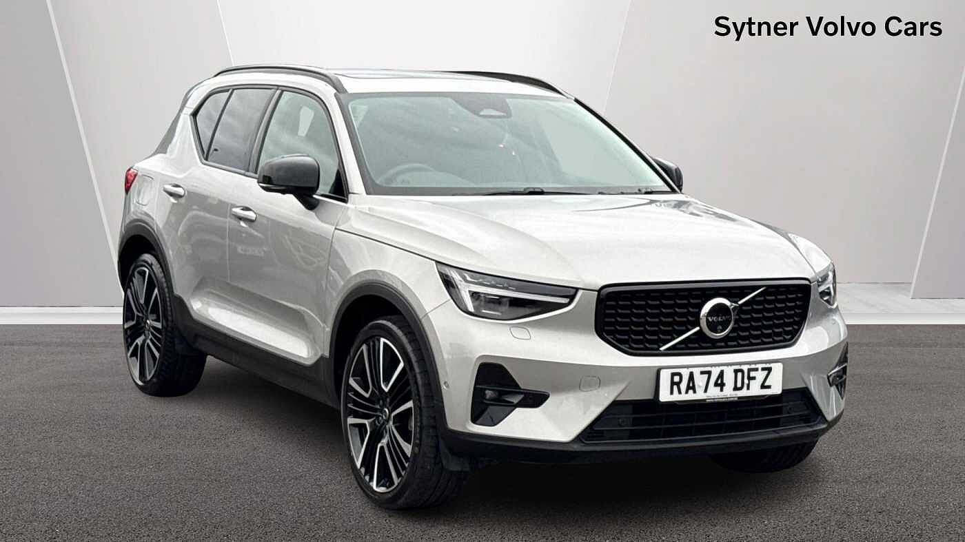 Main listing image - Volvo XC40