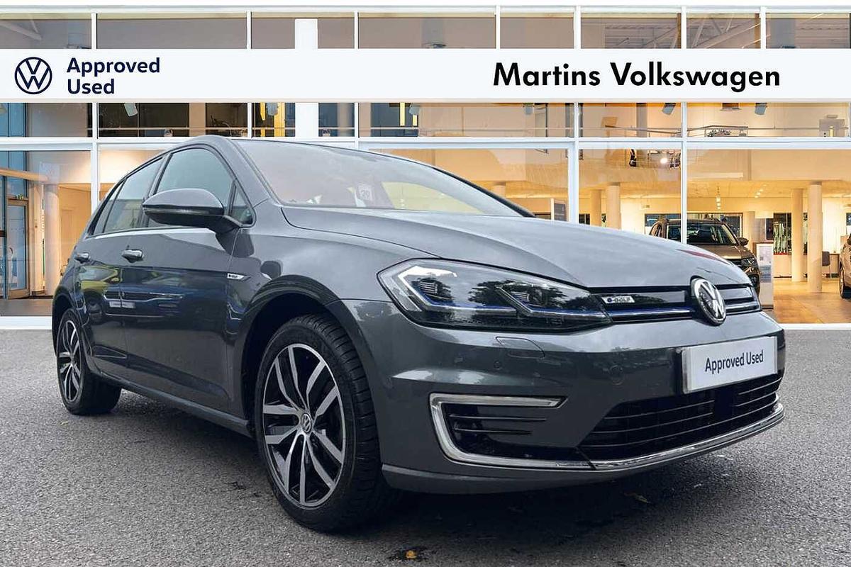 Main listing image - Volkswagen e-Golf