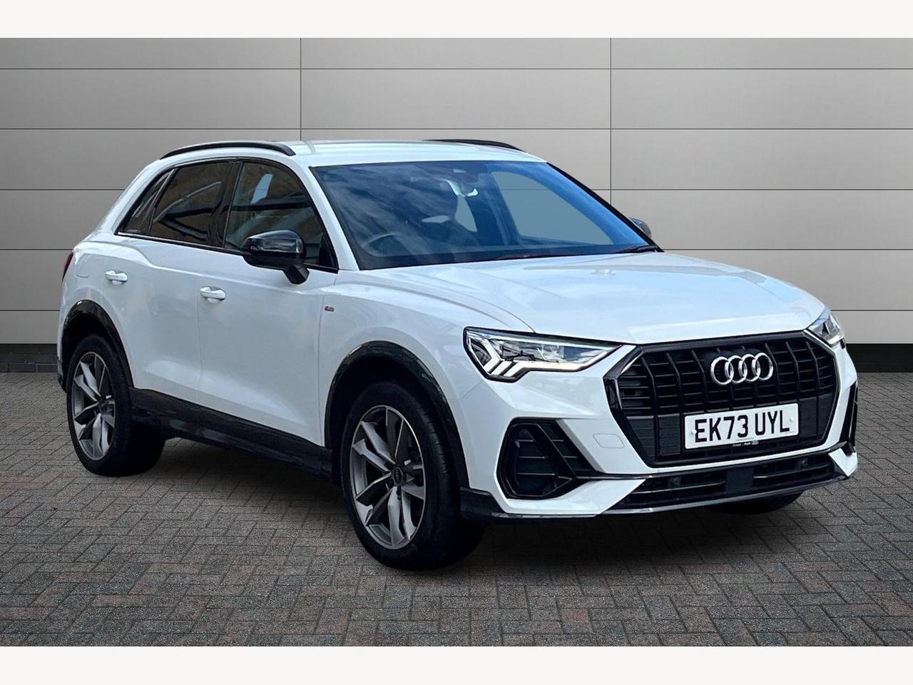 Main listing image - Audi Q3