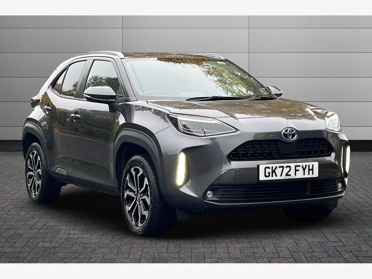 Main listing image - Toyota Yaris Cross