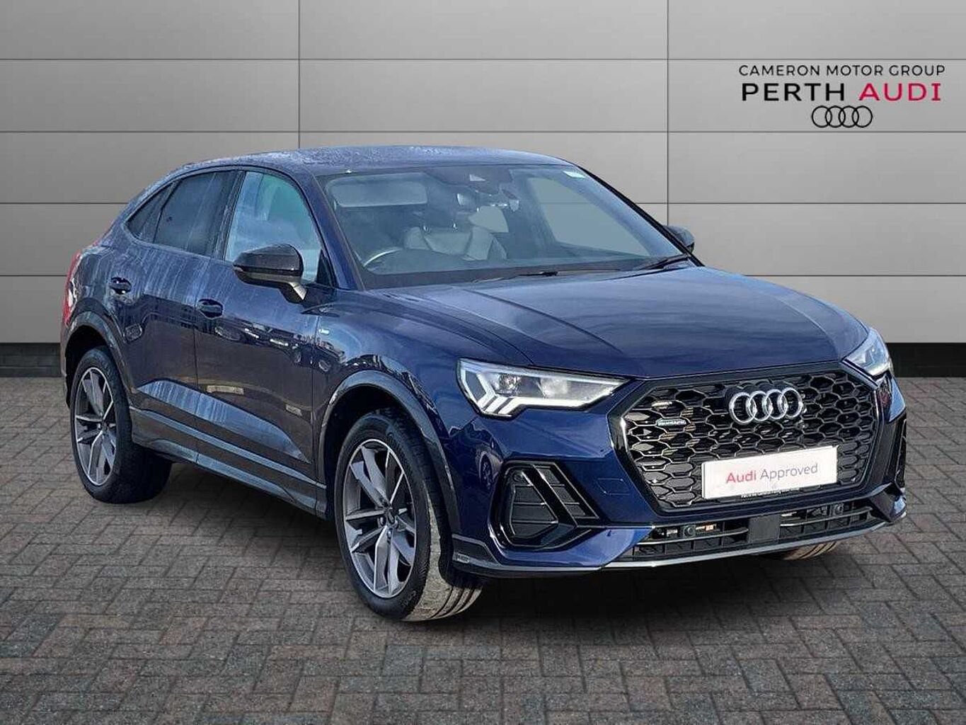 Main listing image - Audi Q3