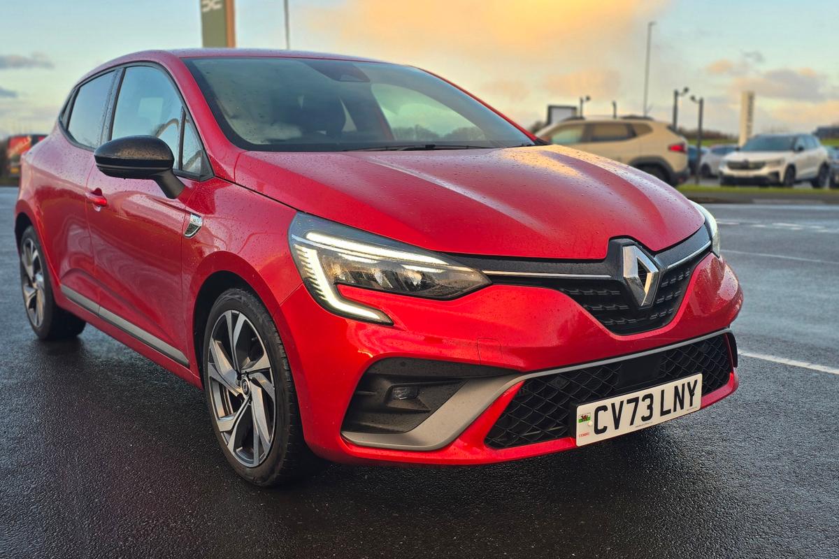 Main listing image - Renault Clio