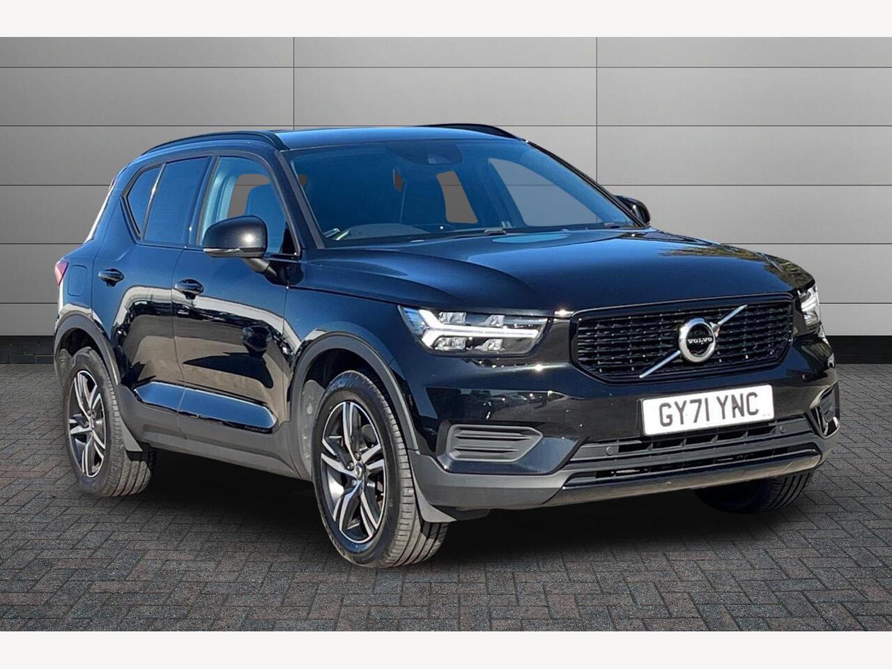 Main listing image - Volvo XC40