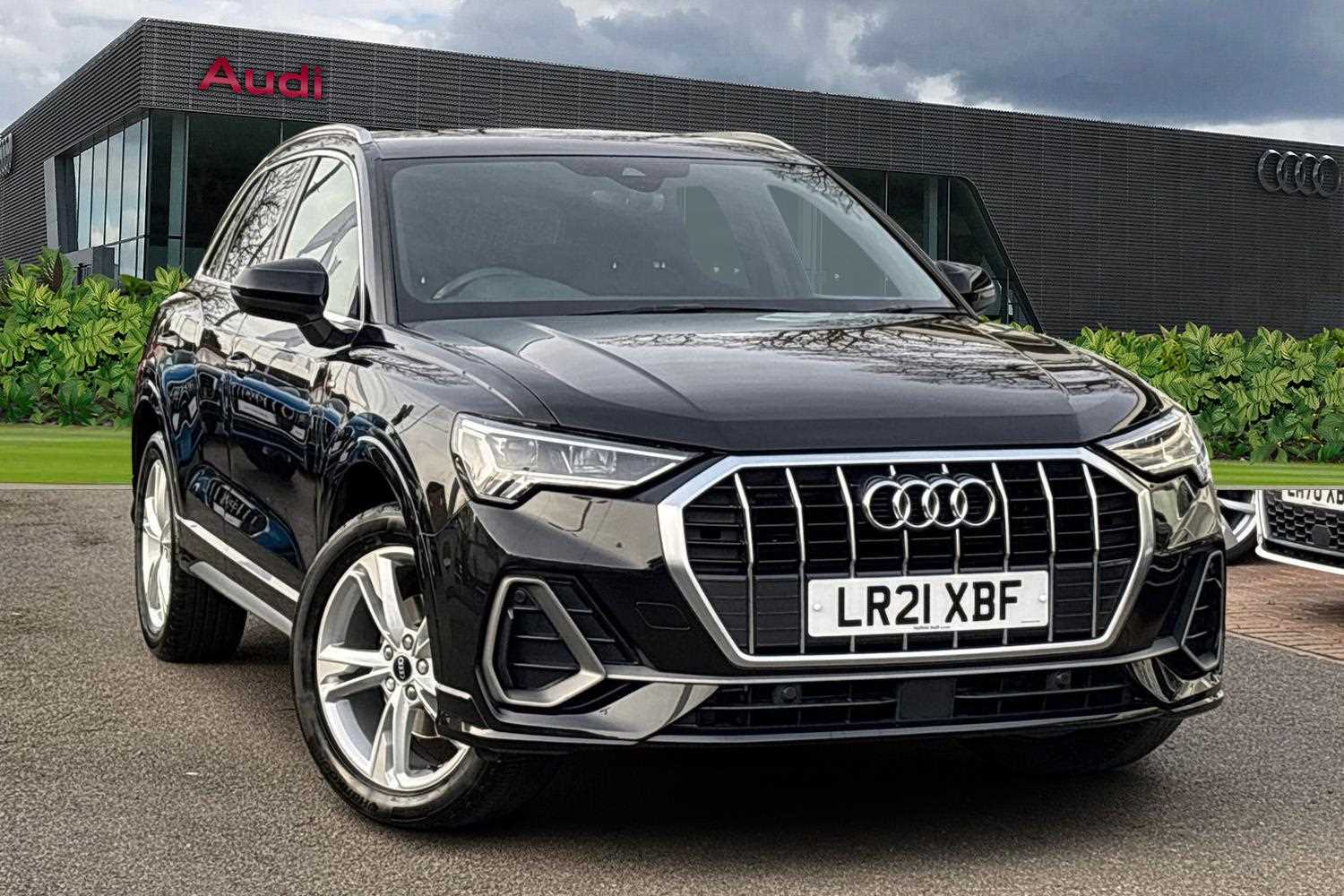 Main listing image - Audi Q3