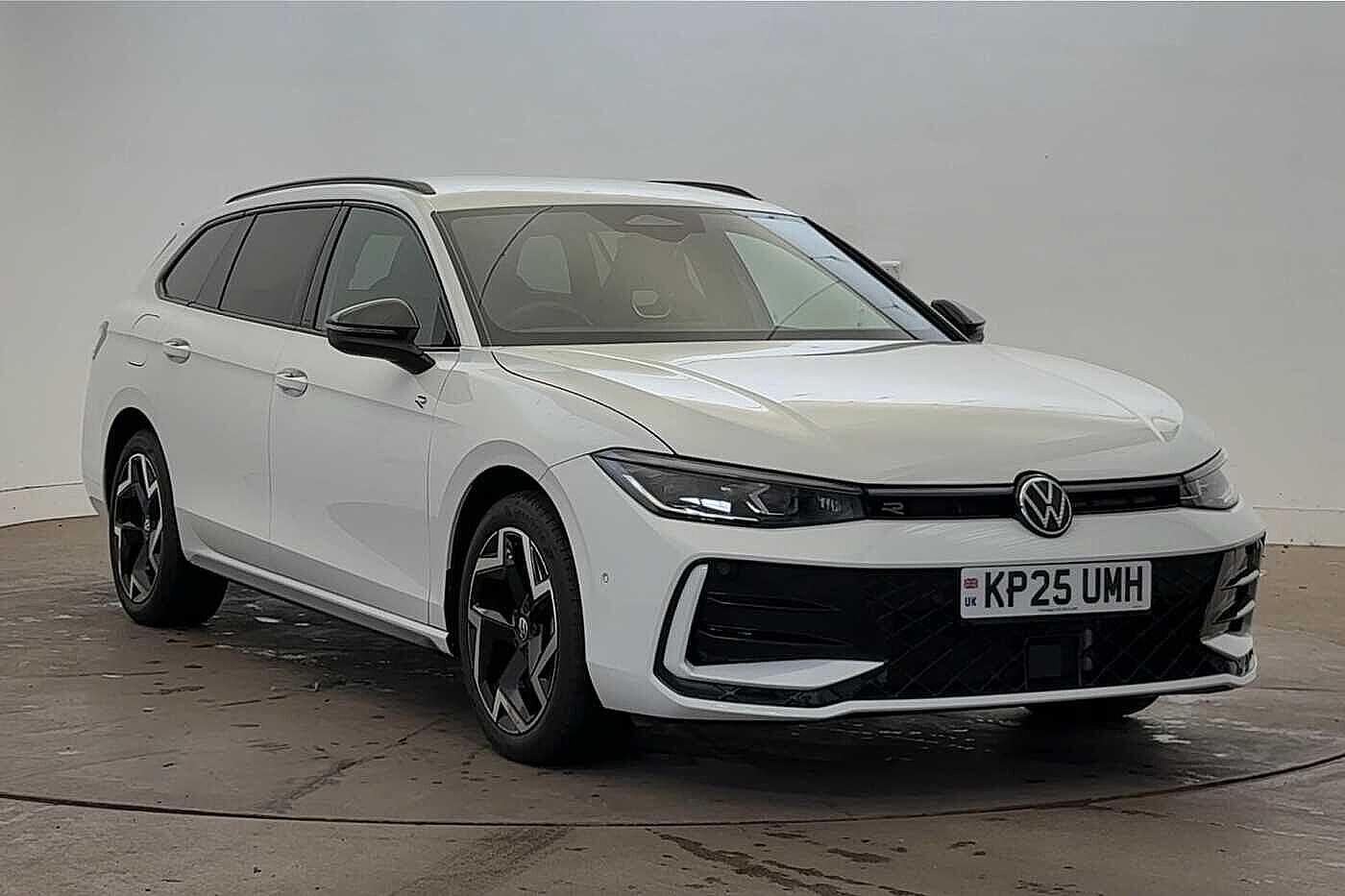 Main listing image - Volkswagen Passat Estate