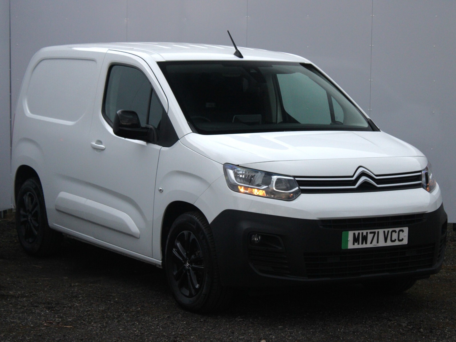 Main listing image - Citroen e-Berlingo