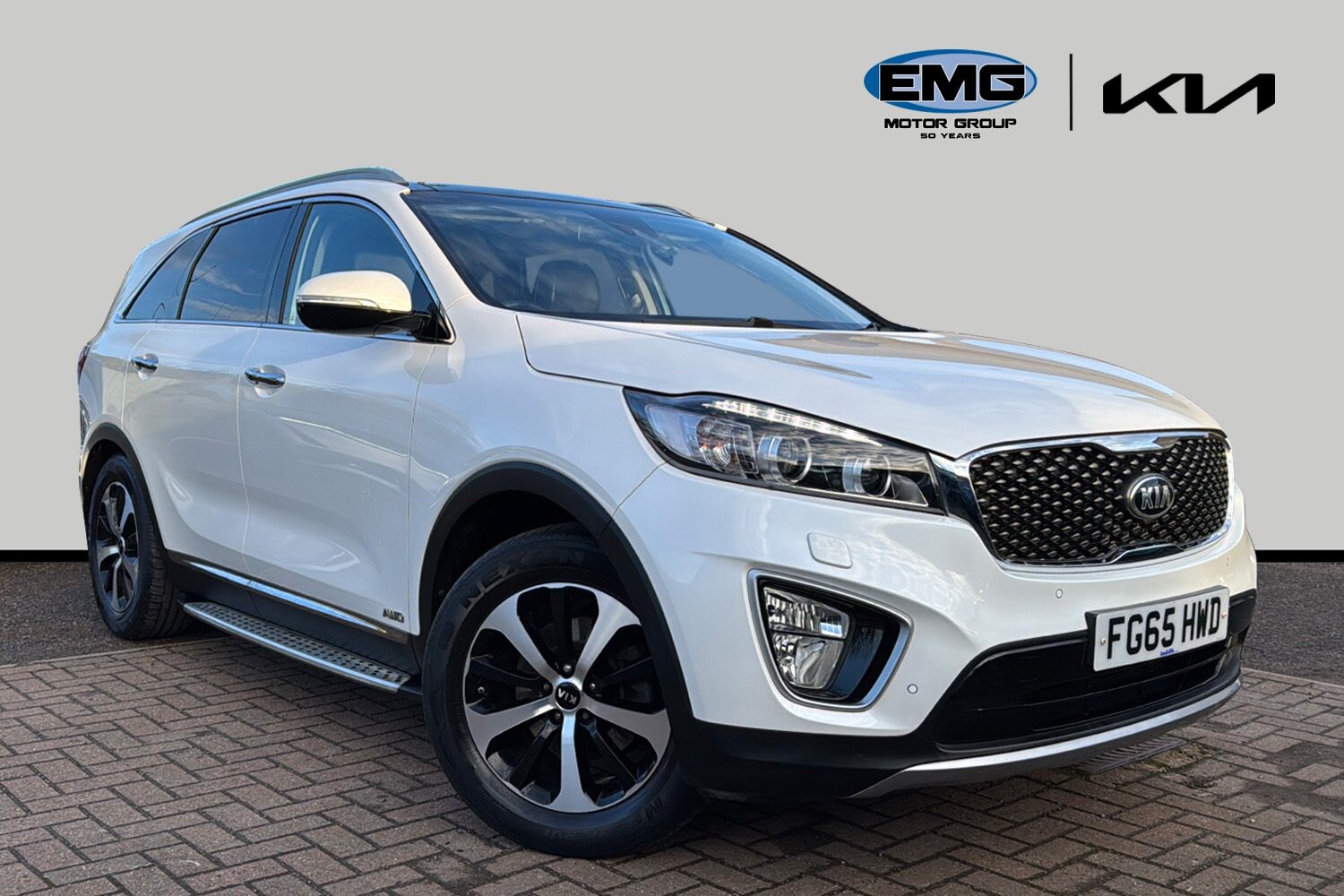 Main listing image - Kia Sorento