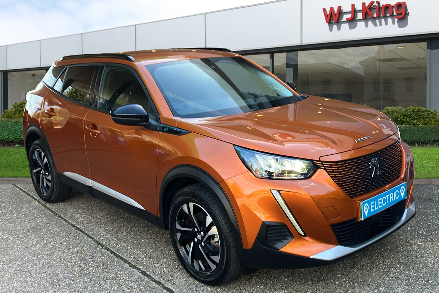 Main listing image - Peugeot e-2008