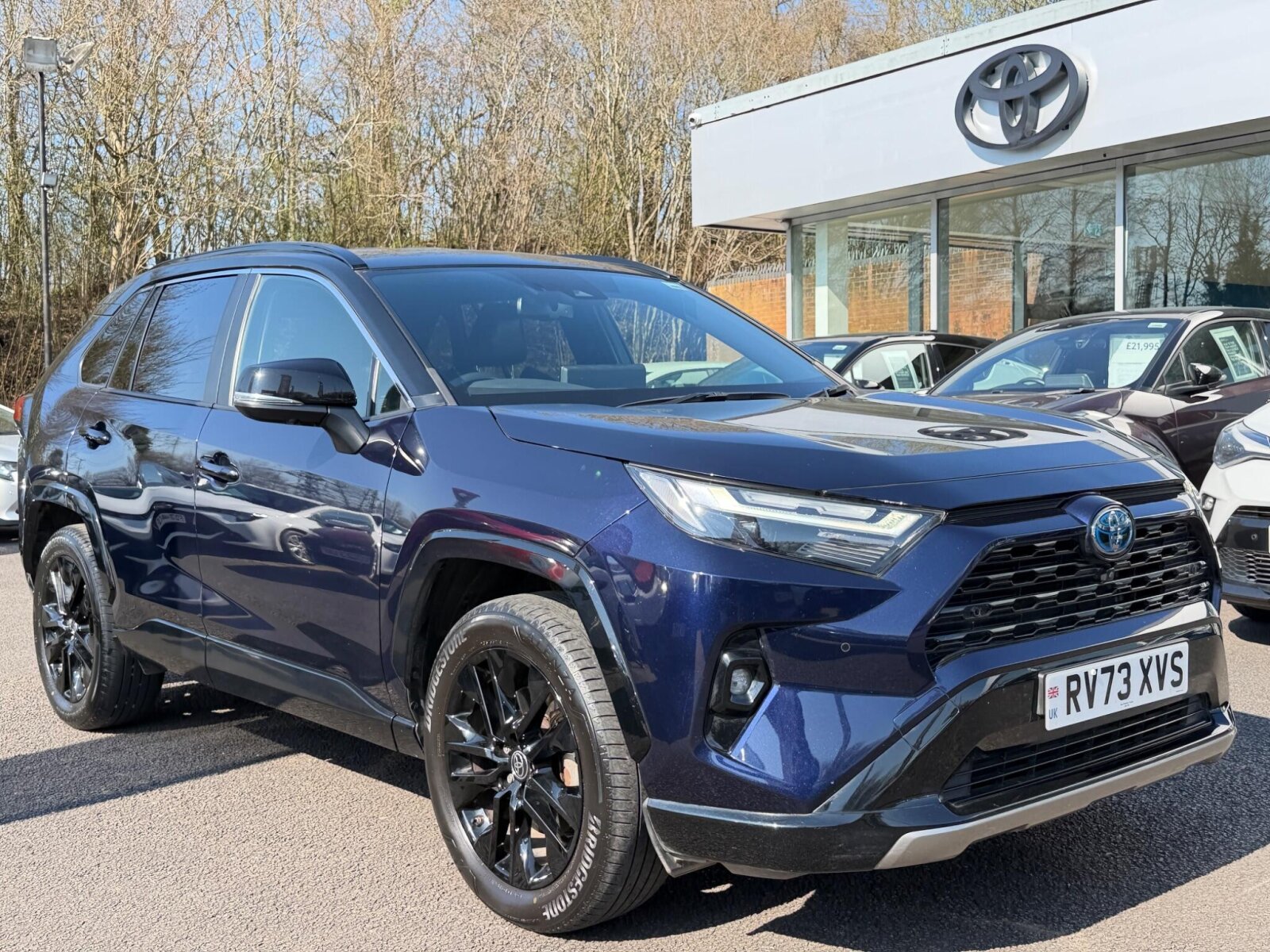 Main listing image - Toyota RAV4