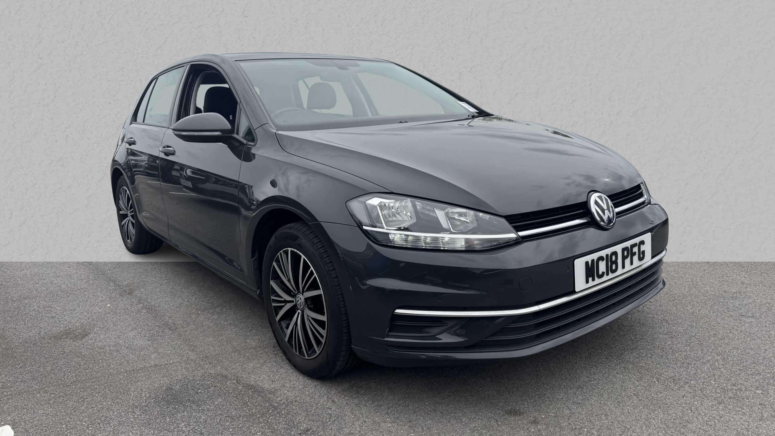Main listing image - Volkswagen Golf