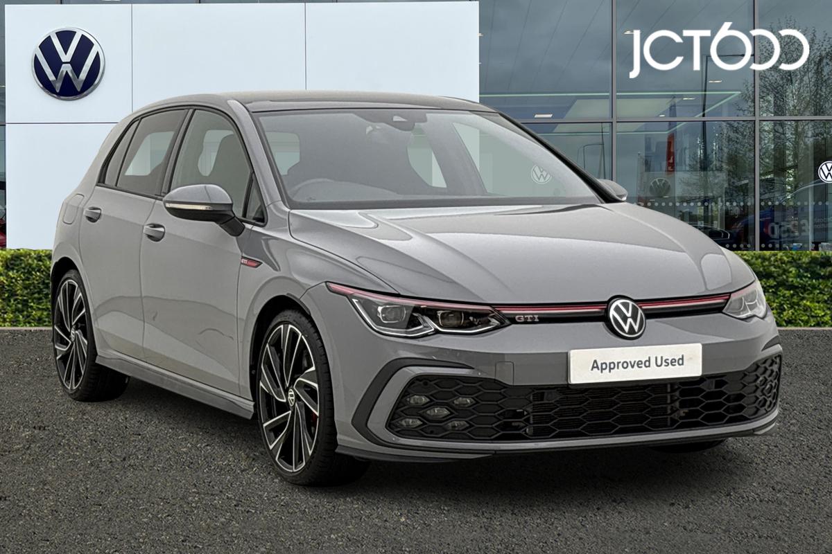 Main listing image - Volkswagen Golf
