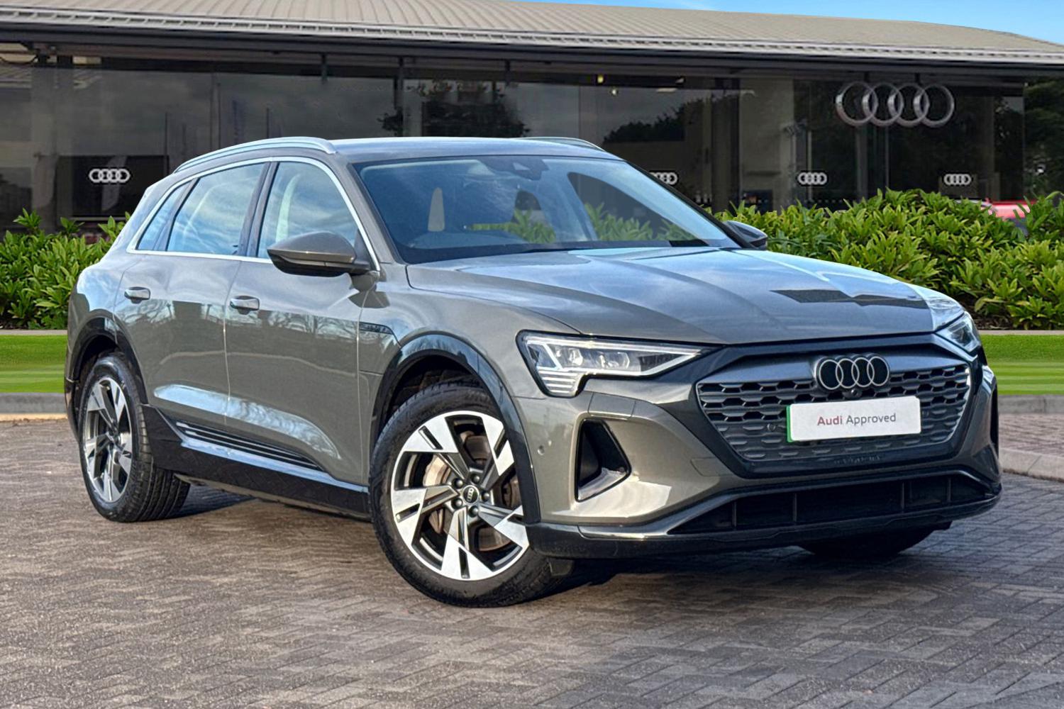 Main listing image - Audi Q8 e-tron