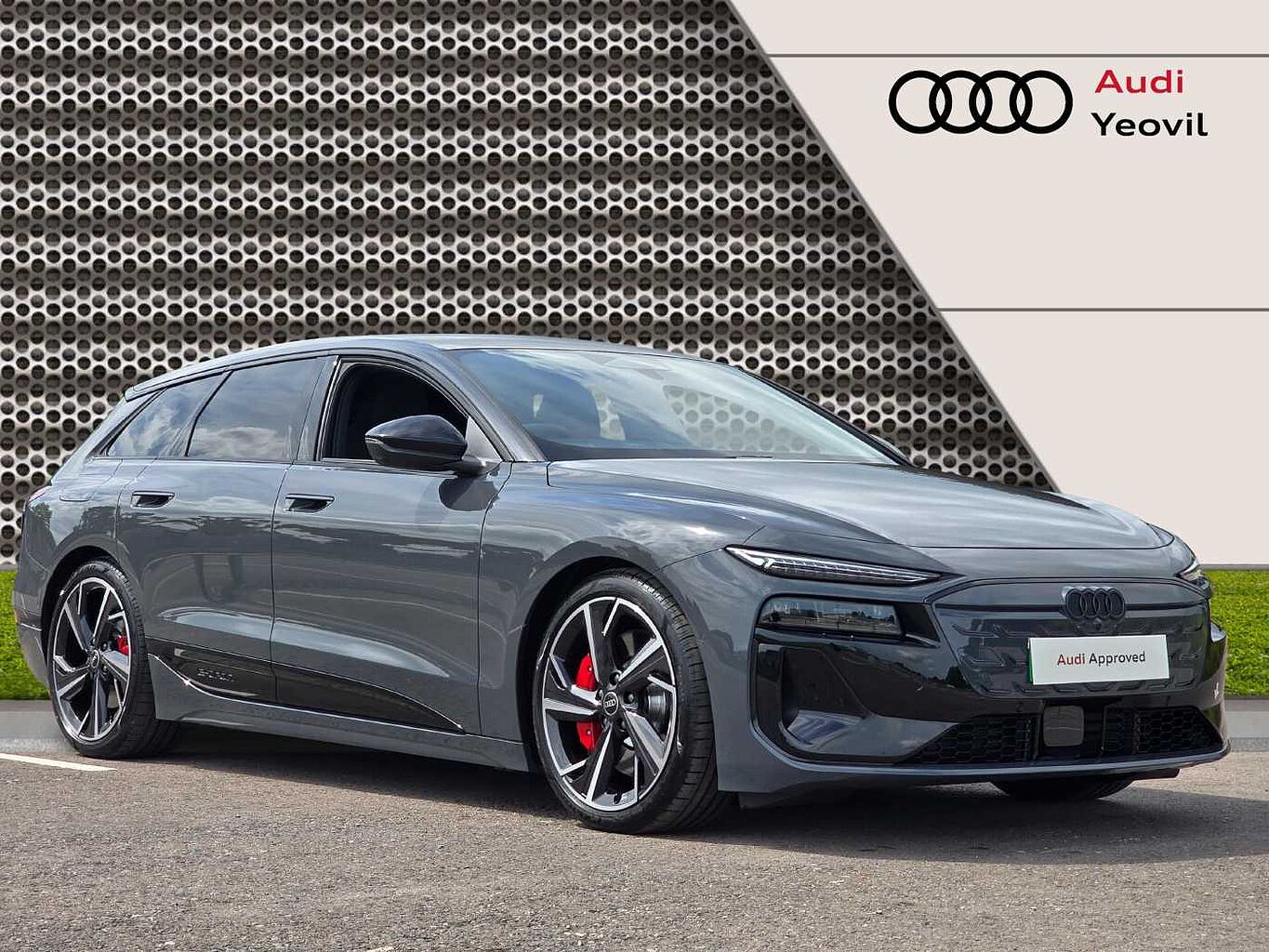 Main listing image - Audi S6