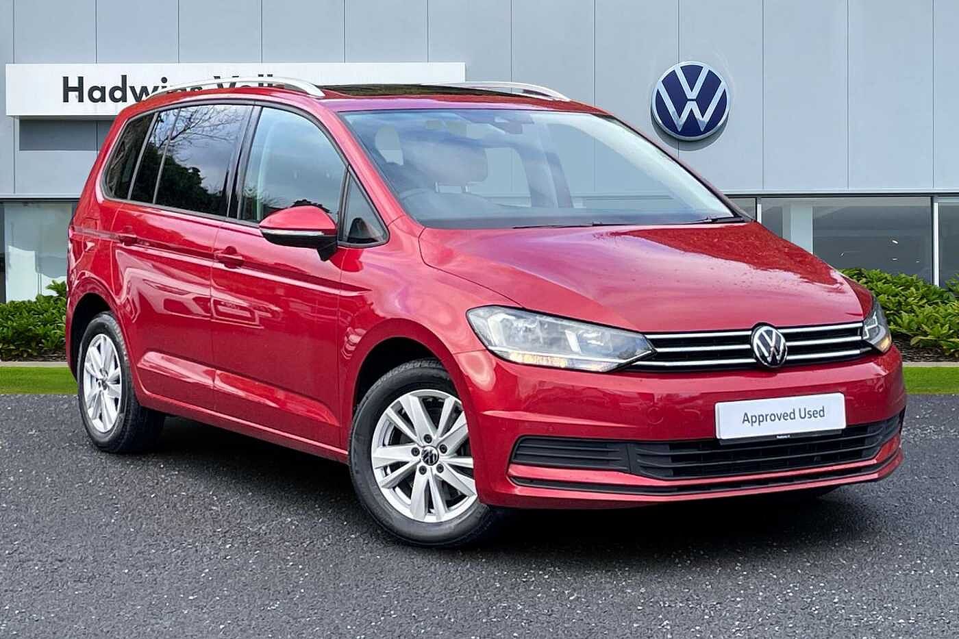 Main listing image - Volkswagen Touran