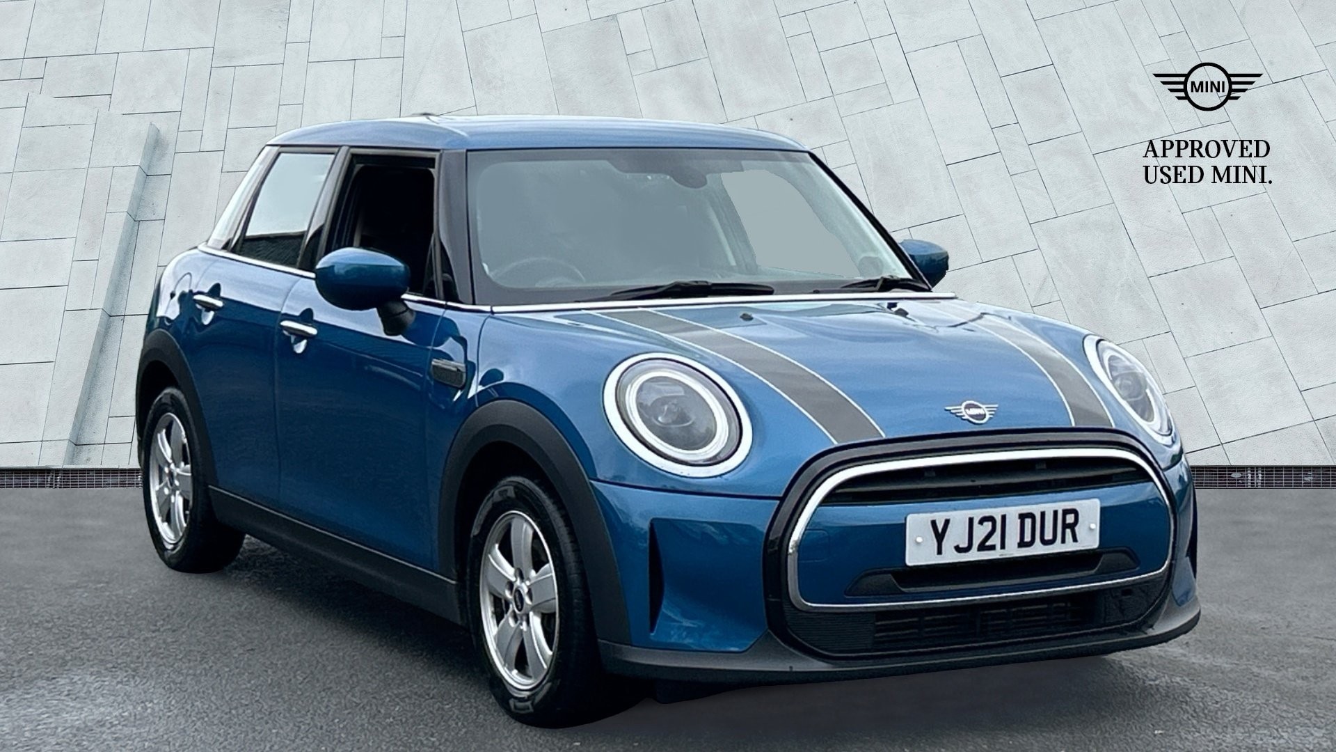 Main listing image - MINI Hatchback 5dr