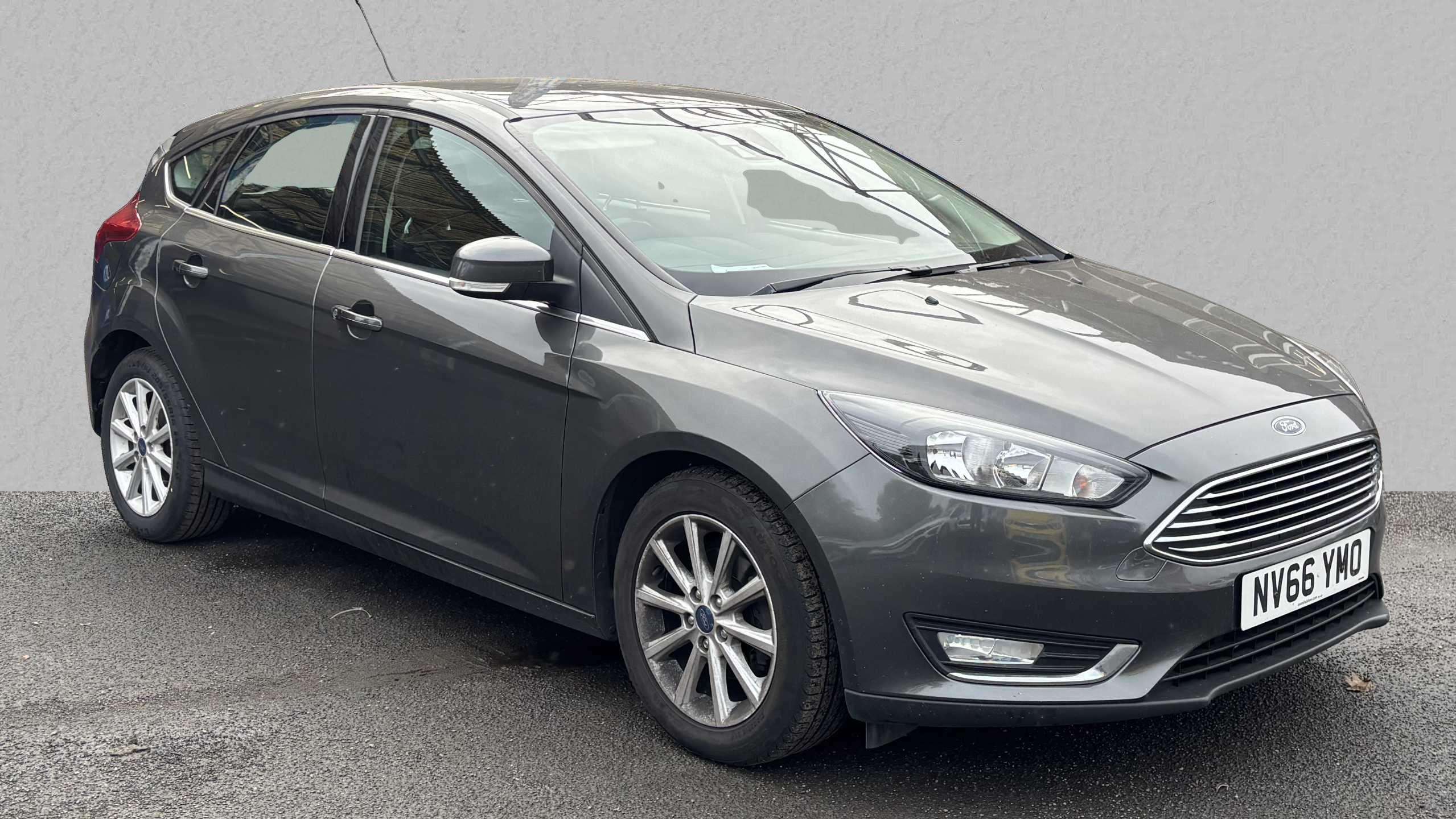 Main listing image - Ford Focus