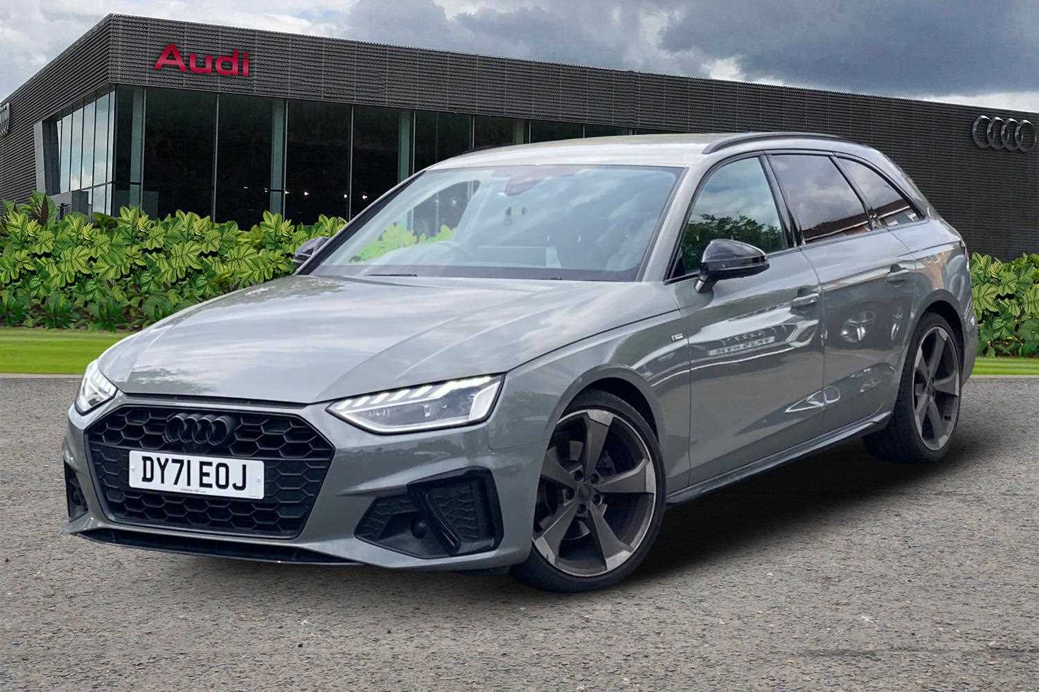 Main listing image - Audi A4 Avant