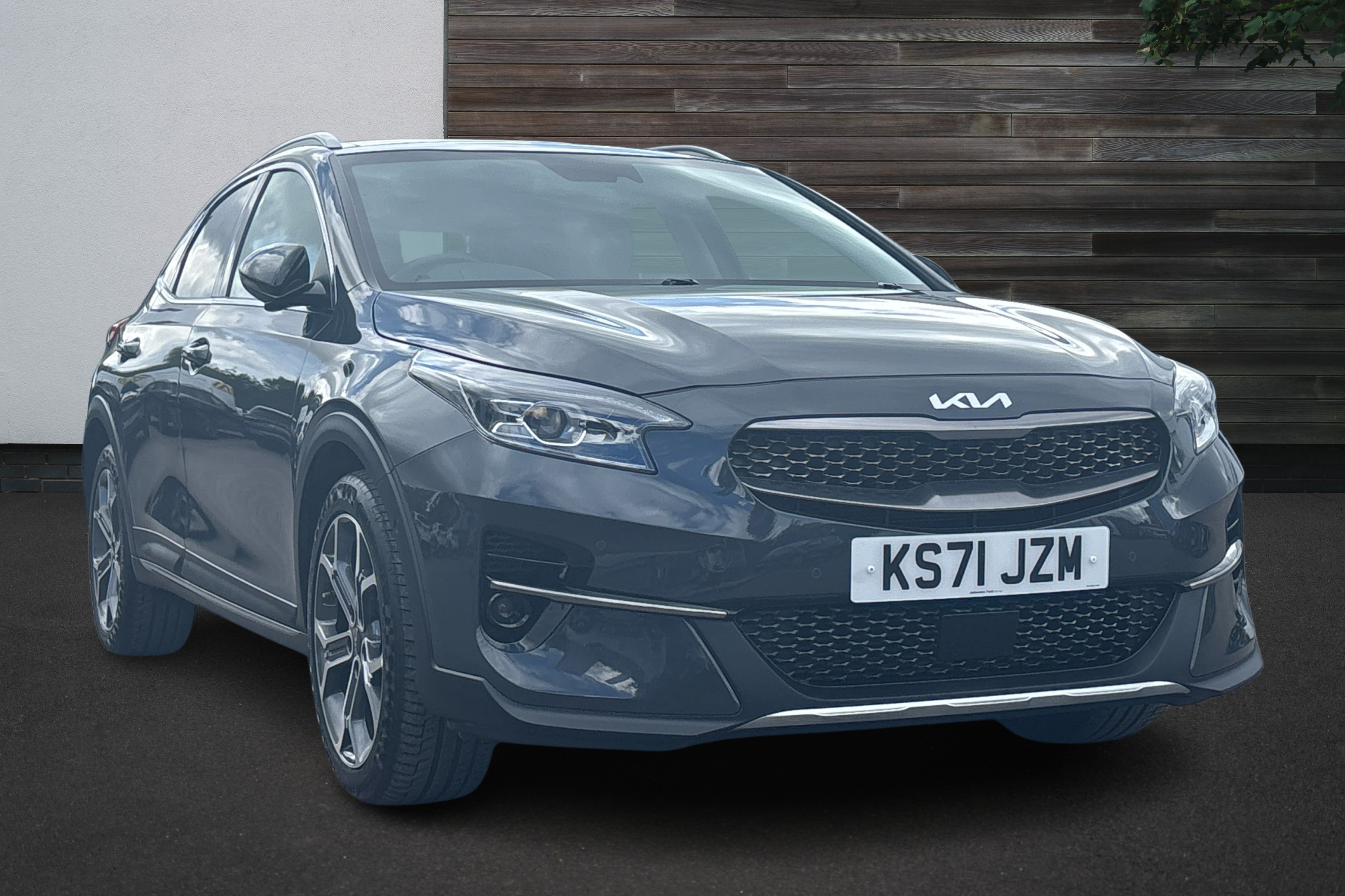 Main listing image - Kia XCeed