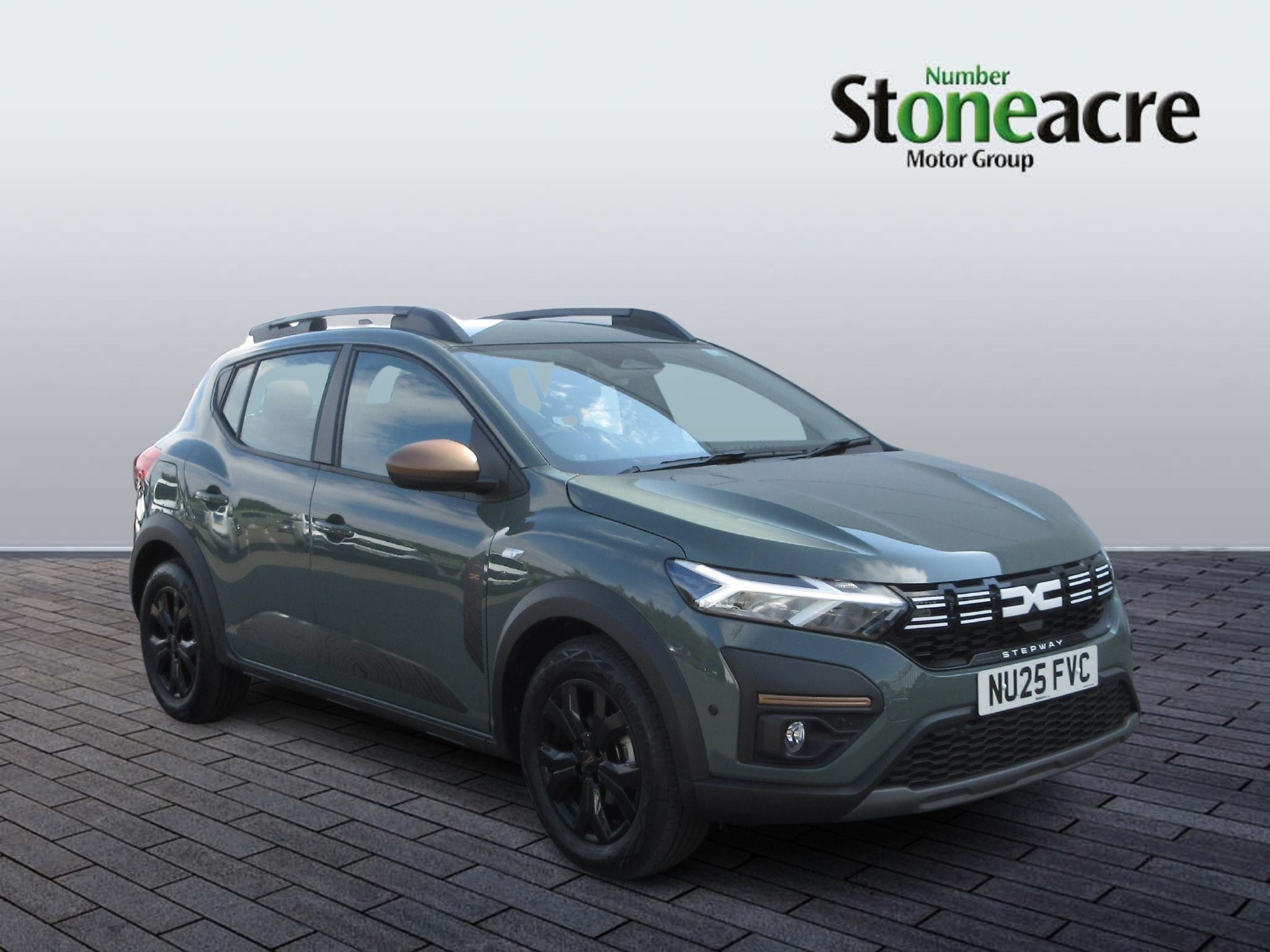 Main listing image - Dacia Sandero Stepway