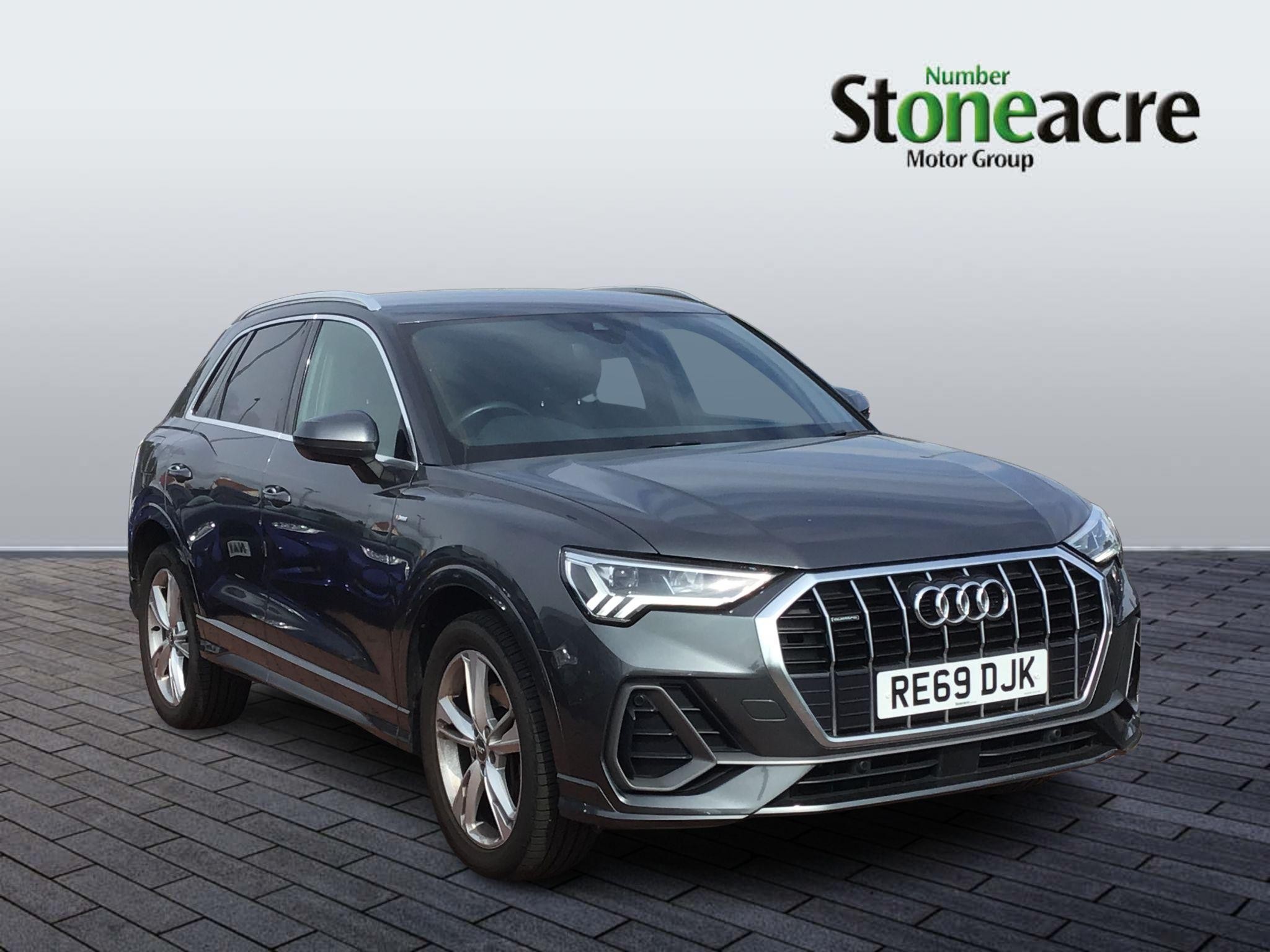 Main listing image - Audi Q3