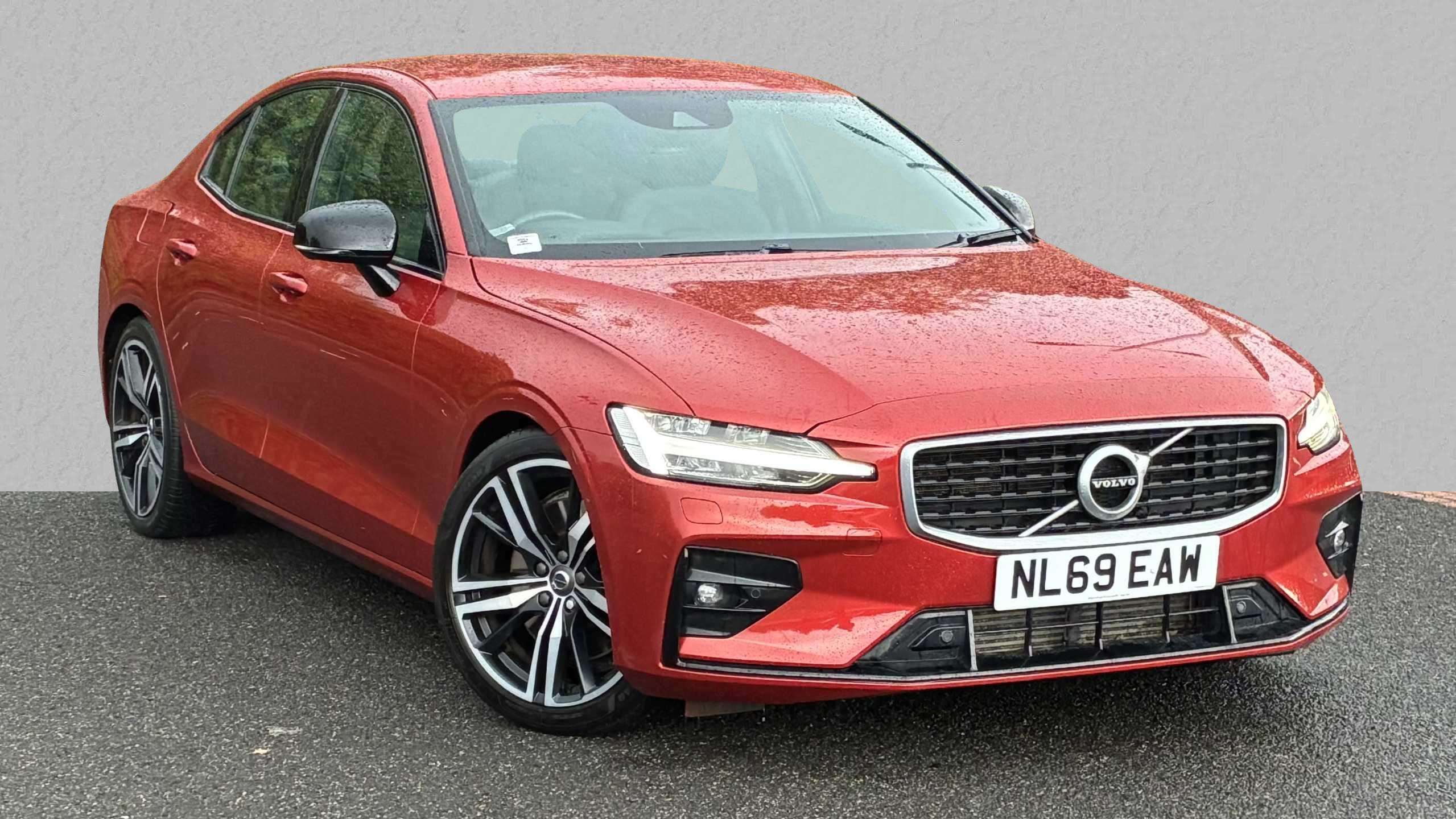Main listing image - Volvo S60