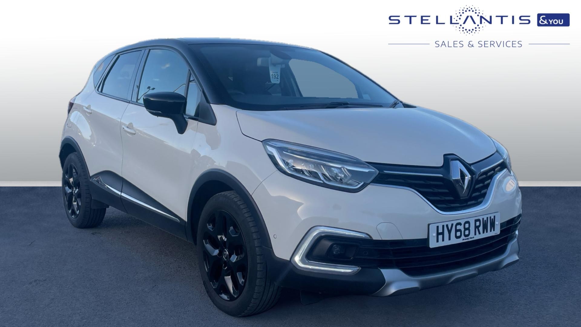 Main listing image - Renault Captur