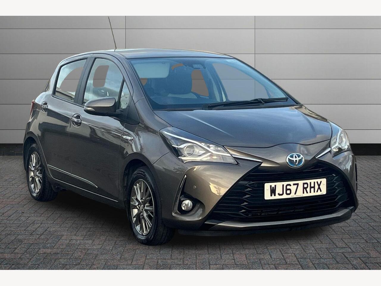 Main listing image - Toyota Yaris