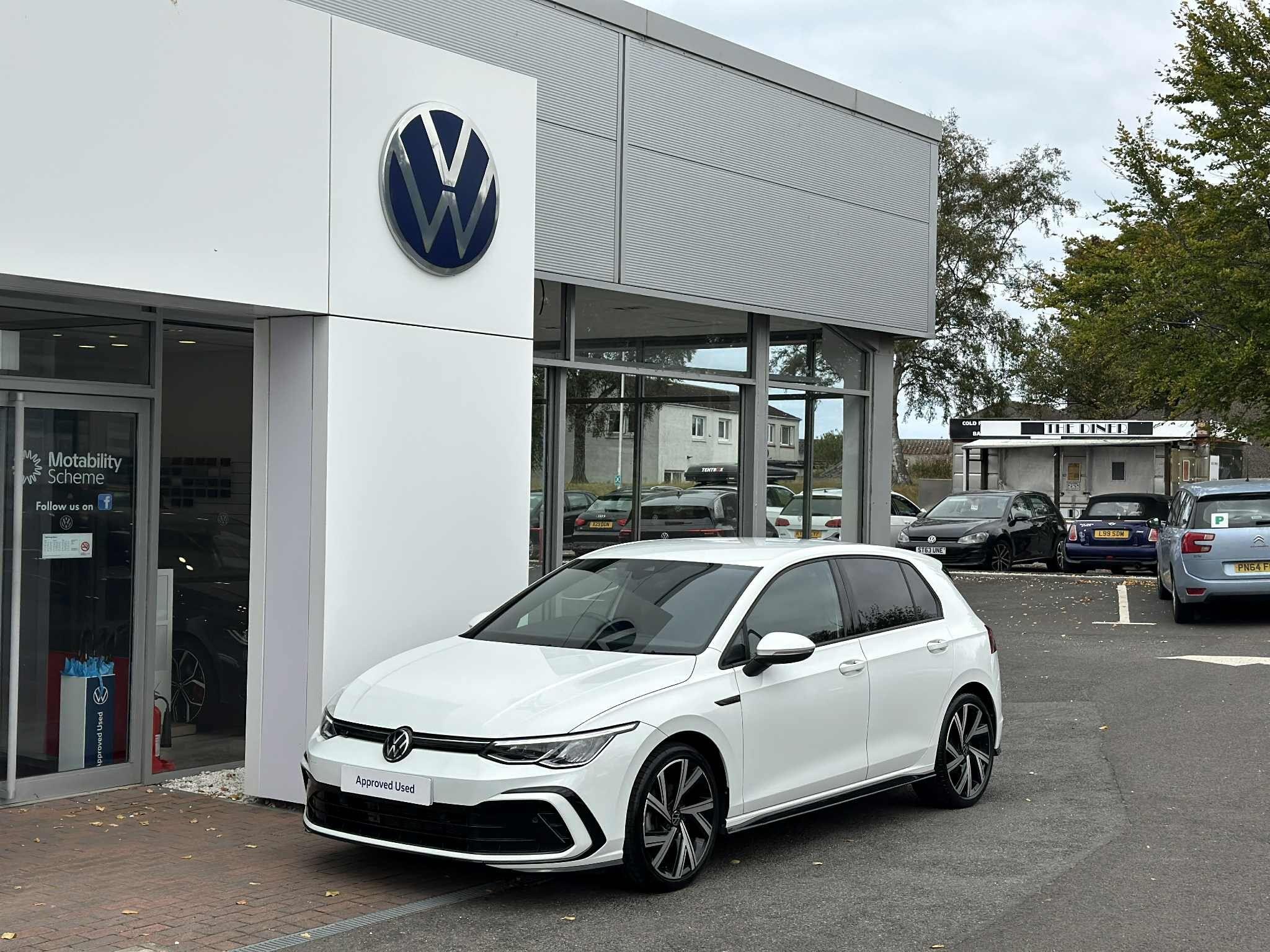 Main listing image - Volkswagen Golf